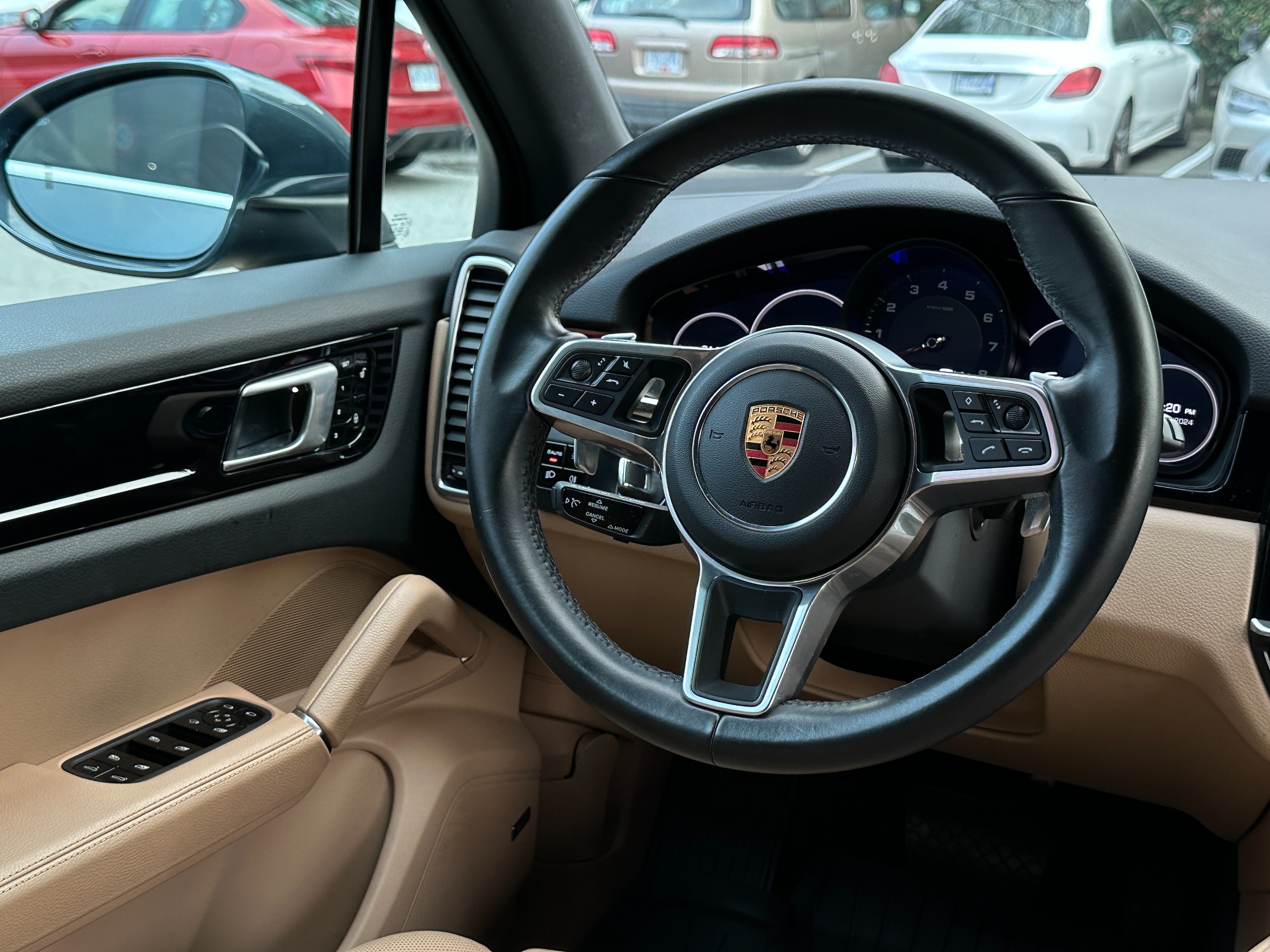 2019 Porsche Cayenne - Image 15