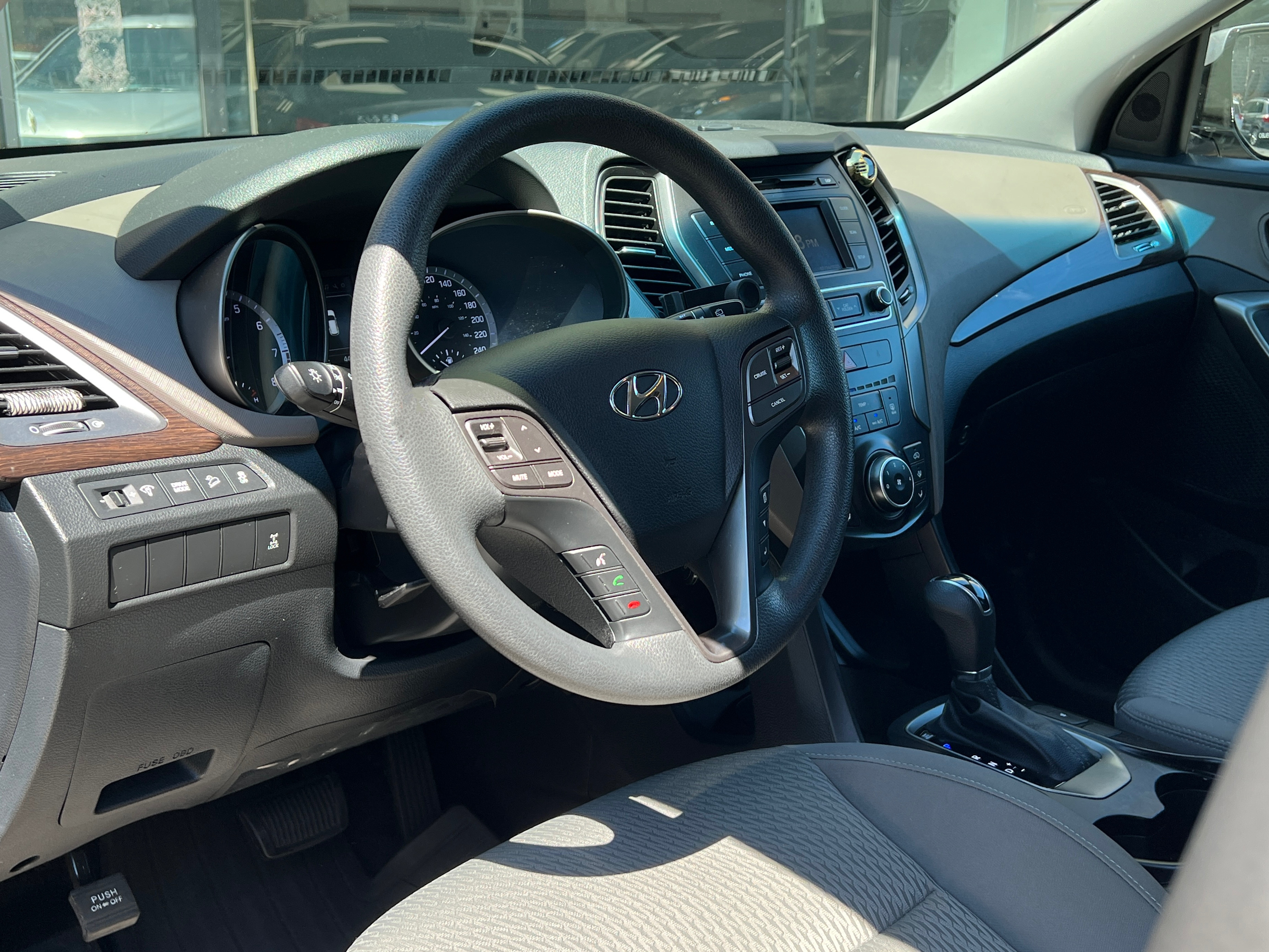 2018 Hyundai Santa Fe XL - Image 9