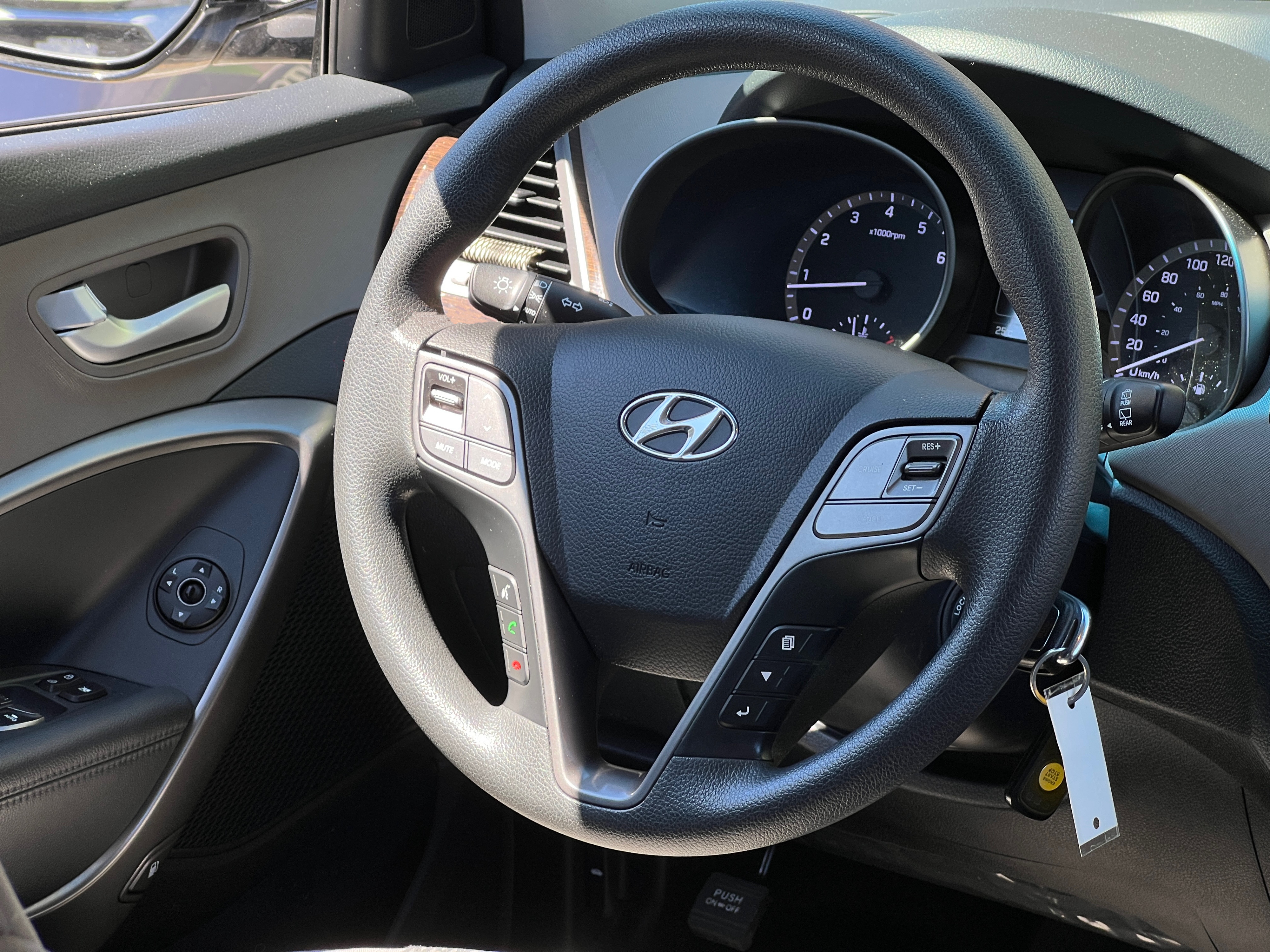 2018 Hyundai Santa Fe XL - Image 12