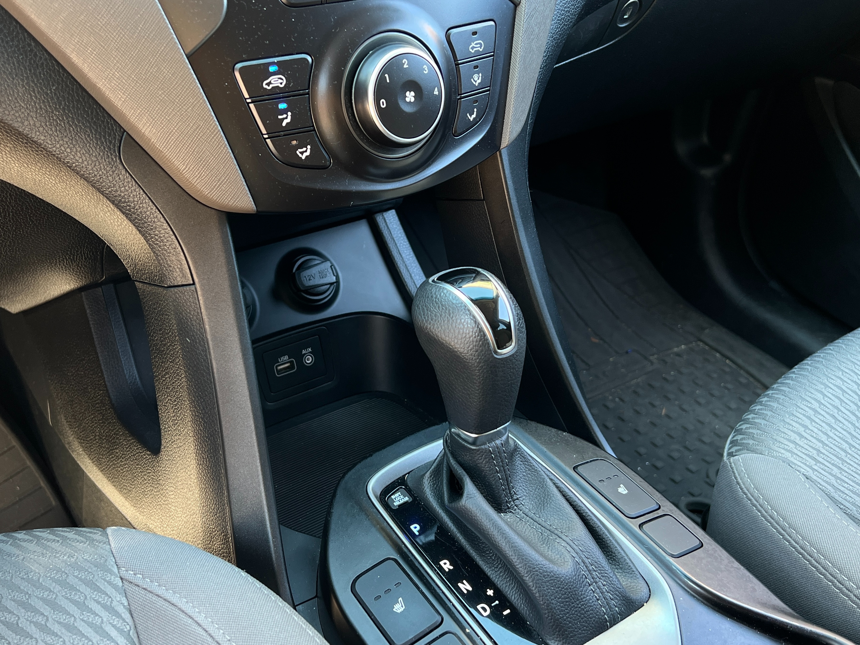 2018 Hyundai Santa Fe XL - Image 8