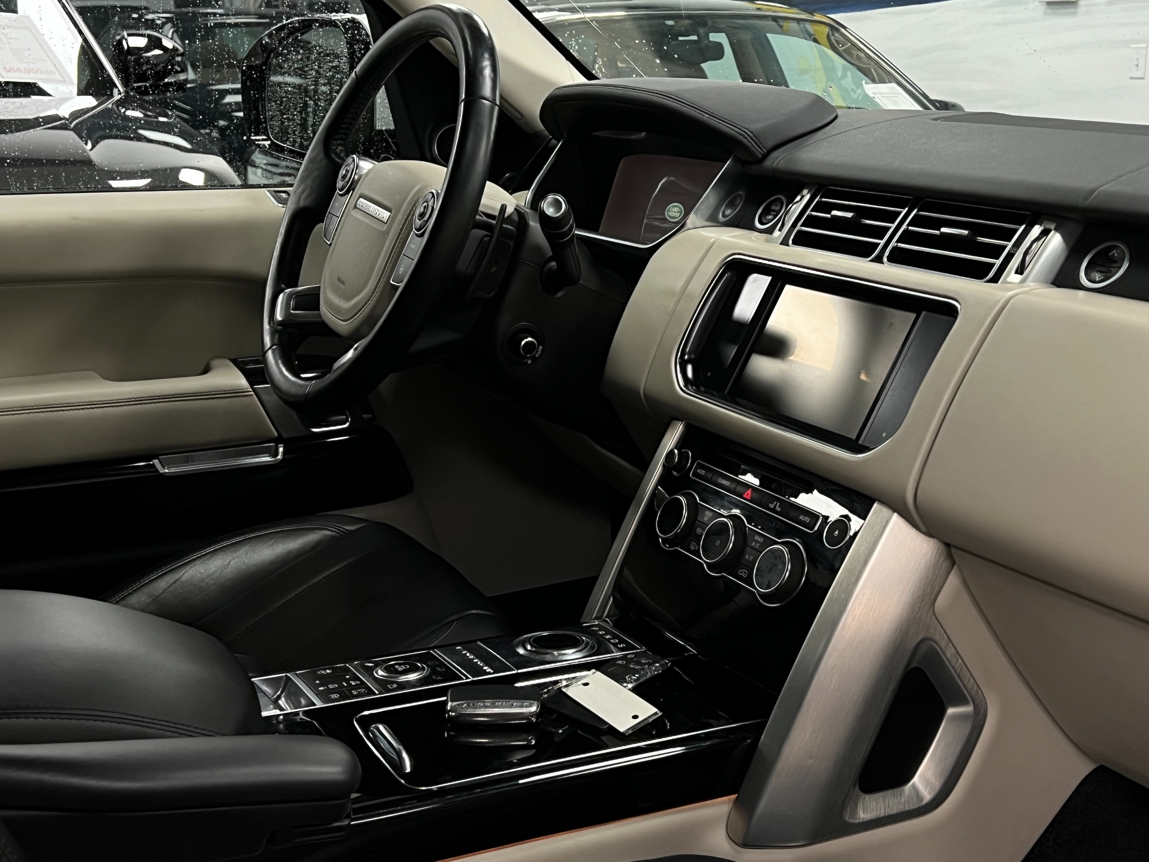 2014 Land Rover Range Rover Supercharged | No accident | BC Local - Image 10