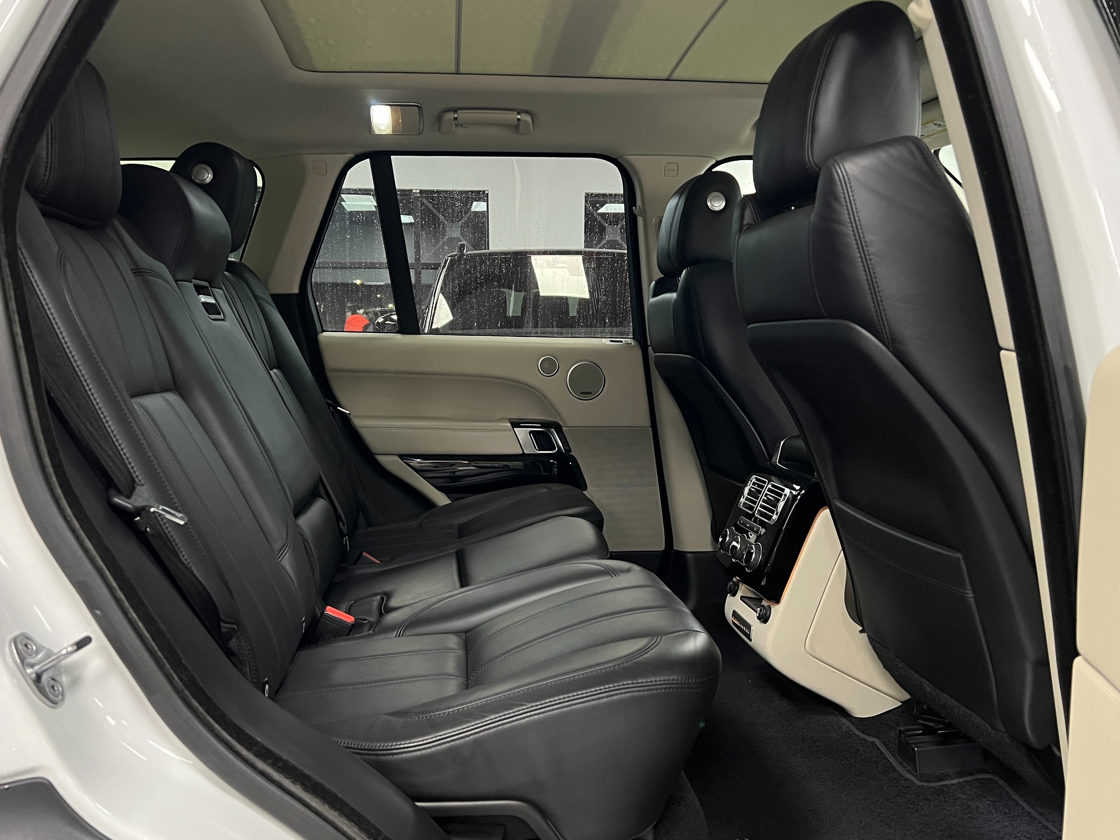 2014 Land Rover Range Rover Supercharged | No accident | BC Local - Image 17