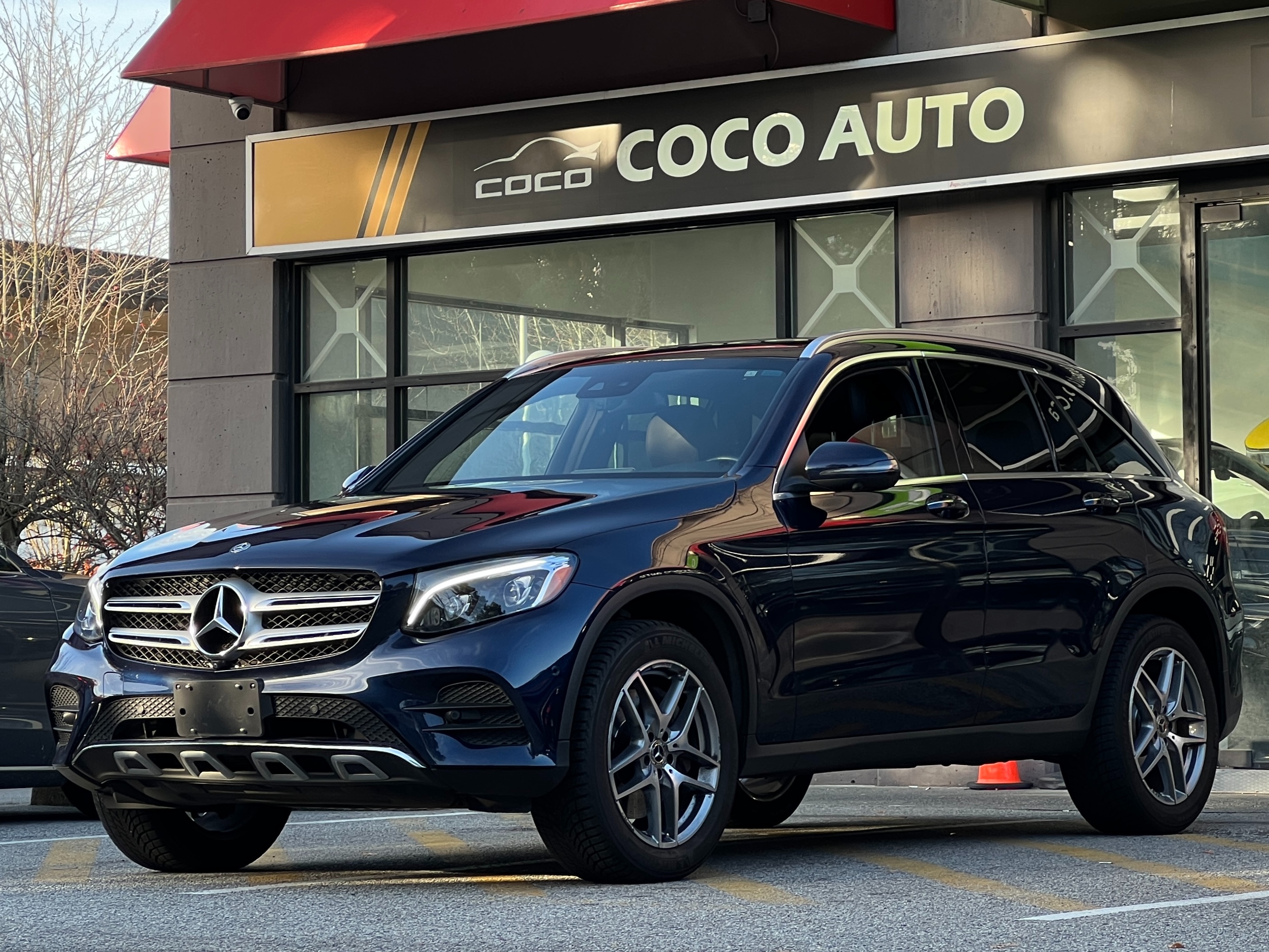 2018 Mercedes-Benz glc300 | BC Local - Image 4