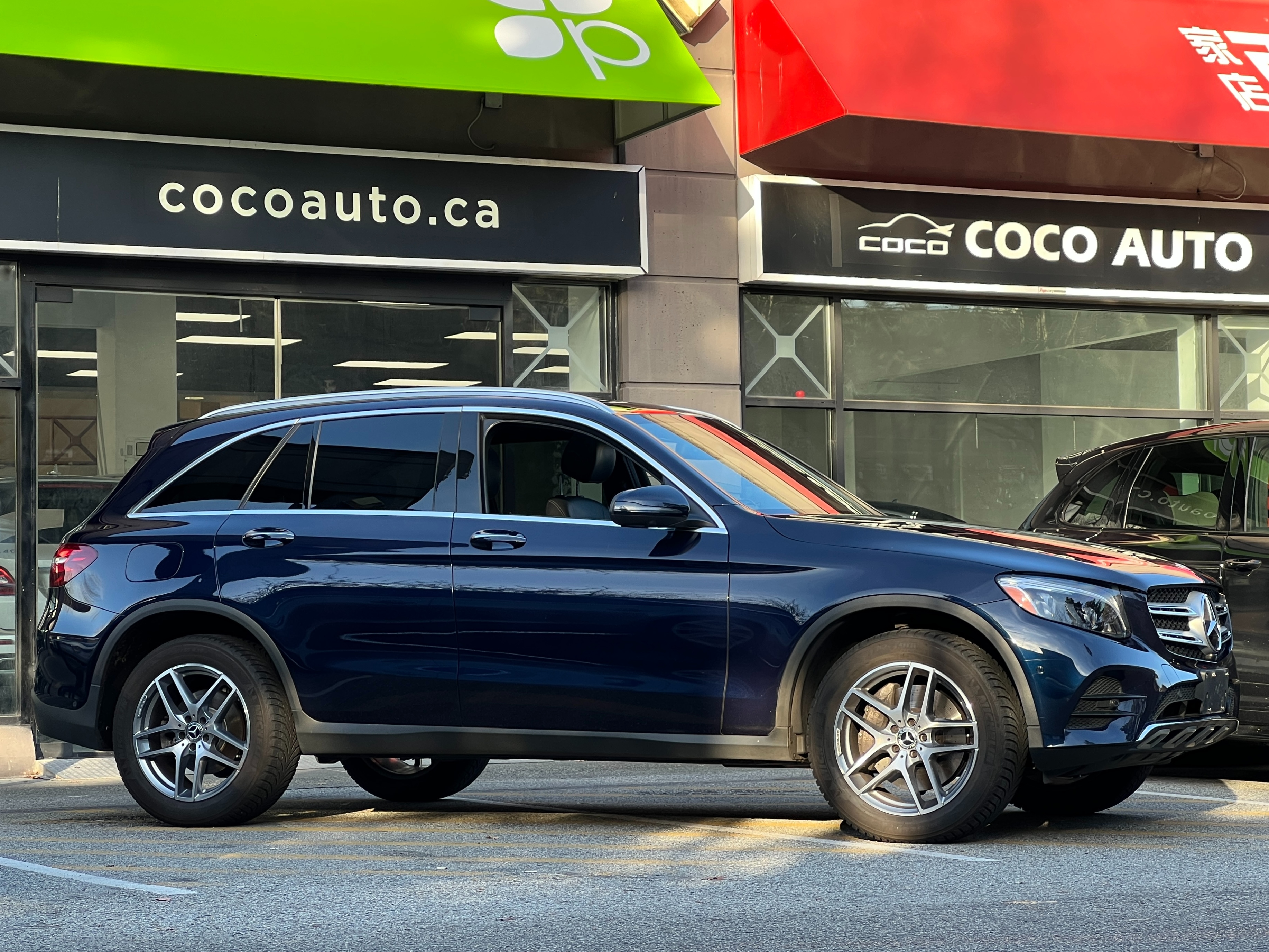 2018 Mercedes-Benz glc300 | BC Local - Image 2