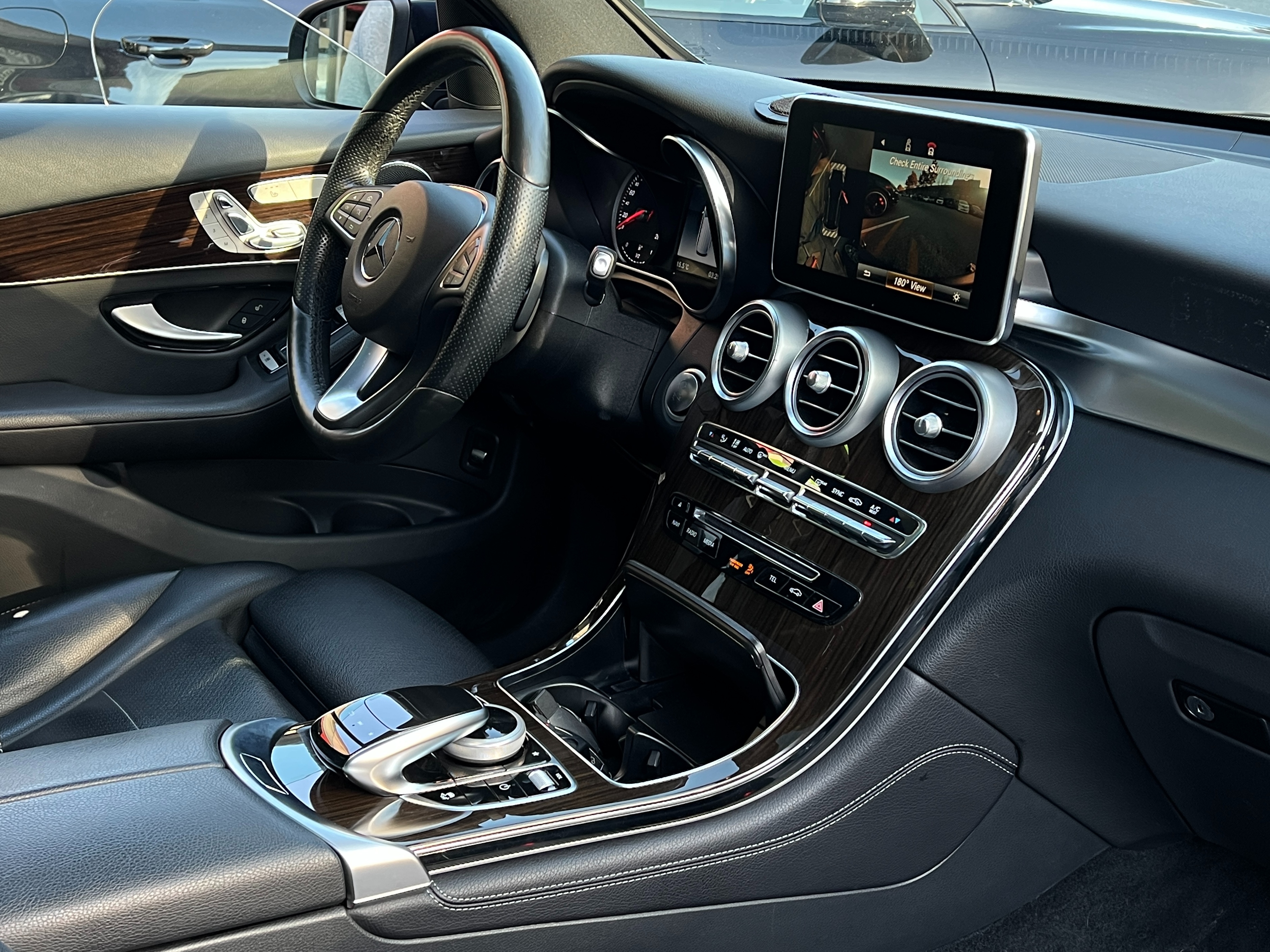 2018 Mercedes-Benz glc300 | BC Local - Image 11