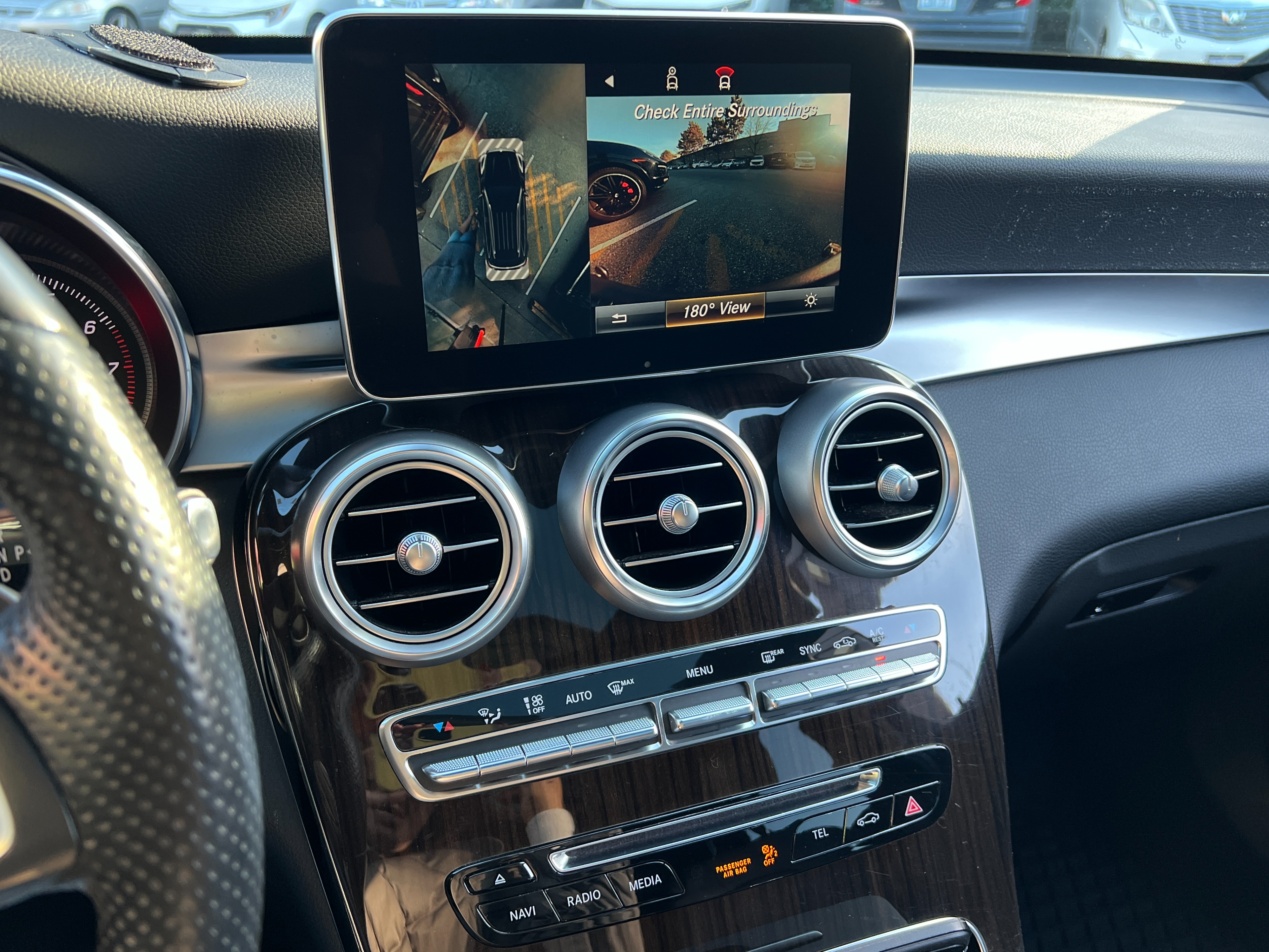 2018 Mercedes-Benz glc300 | BC Local - Image 10