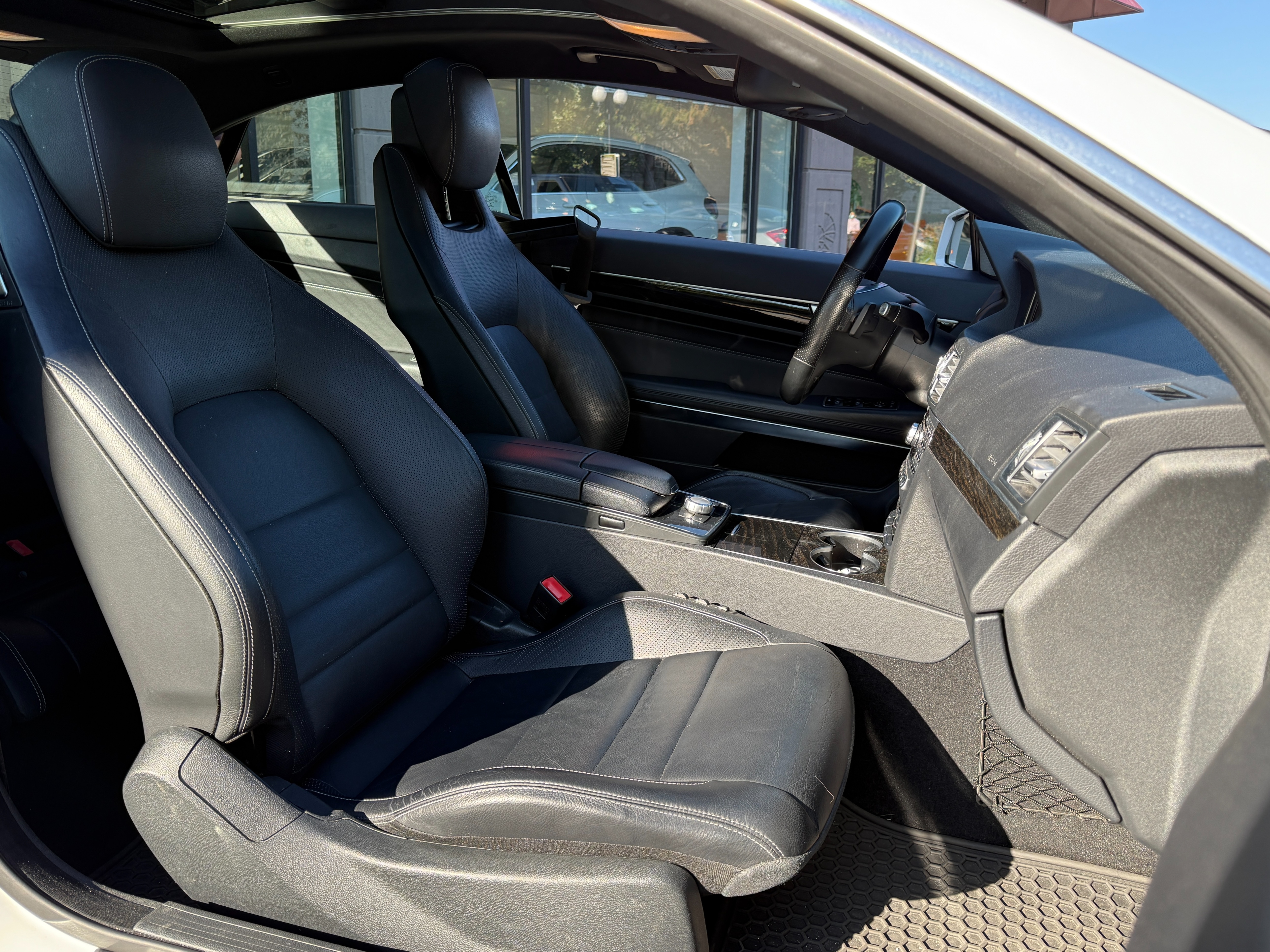 2015 Mercedes-Benz E400 - Image 14