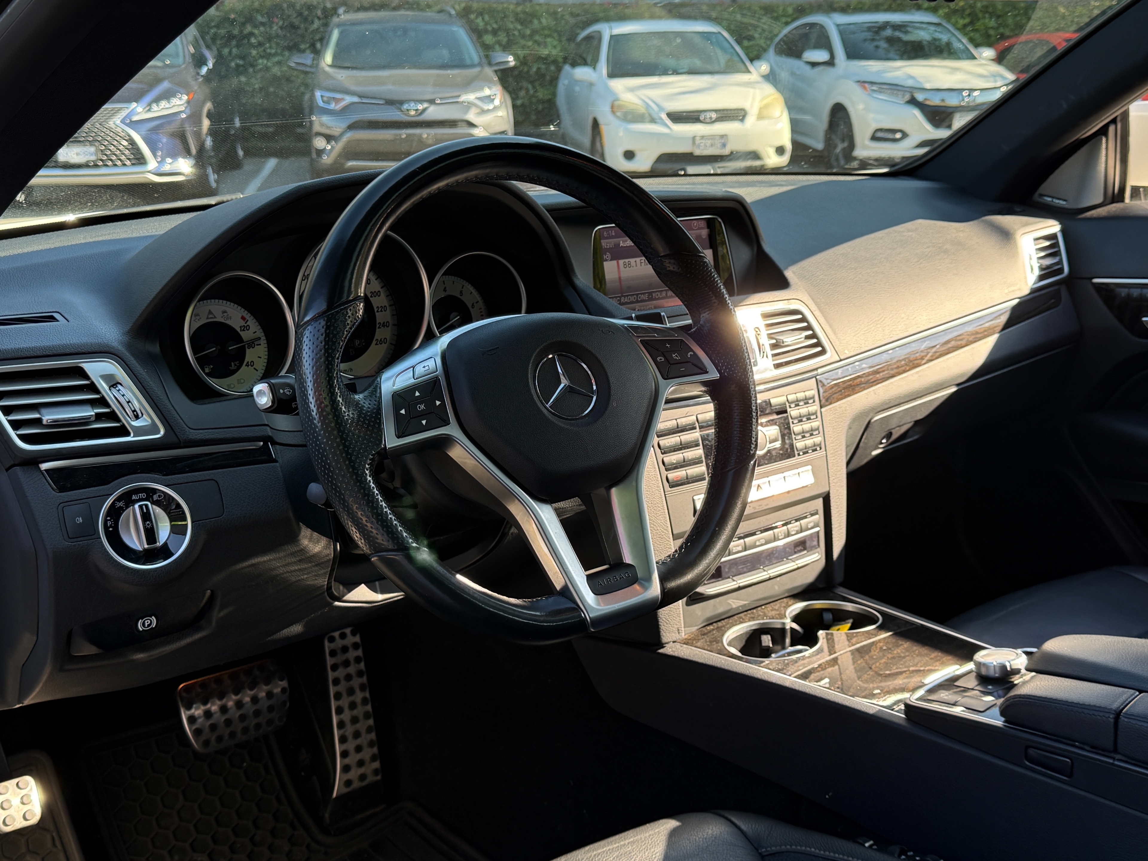 2015 Mercedes-Benz E400 - Image 13