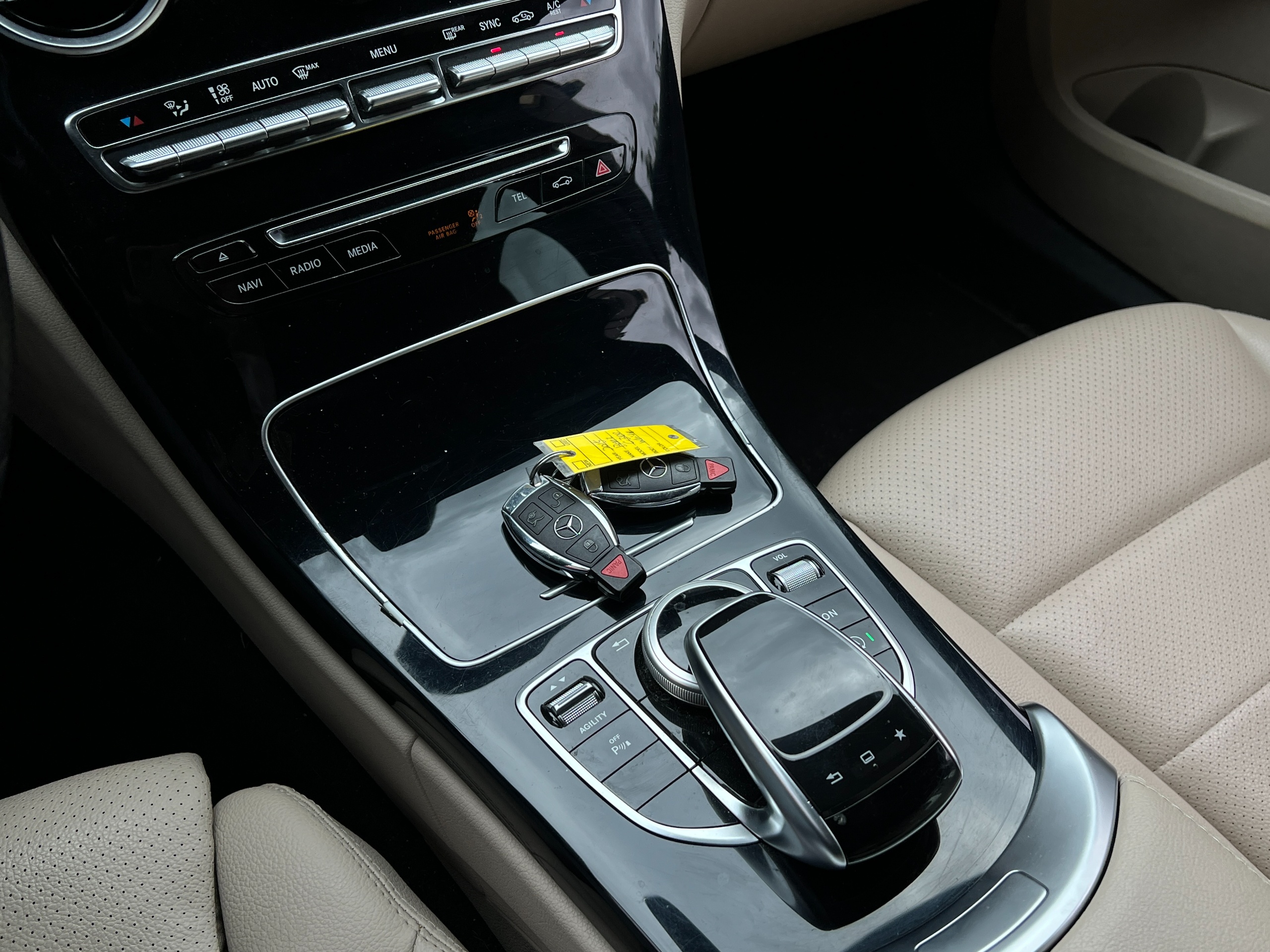 2015 Mercedes-Benz C300 - Image 15