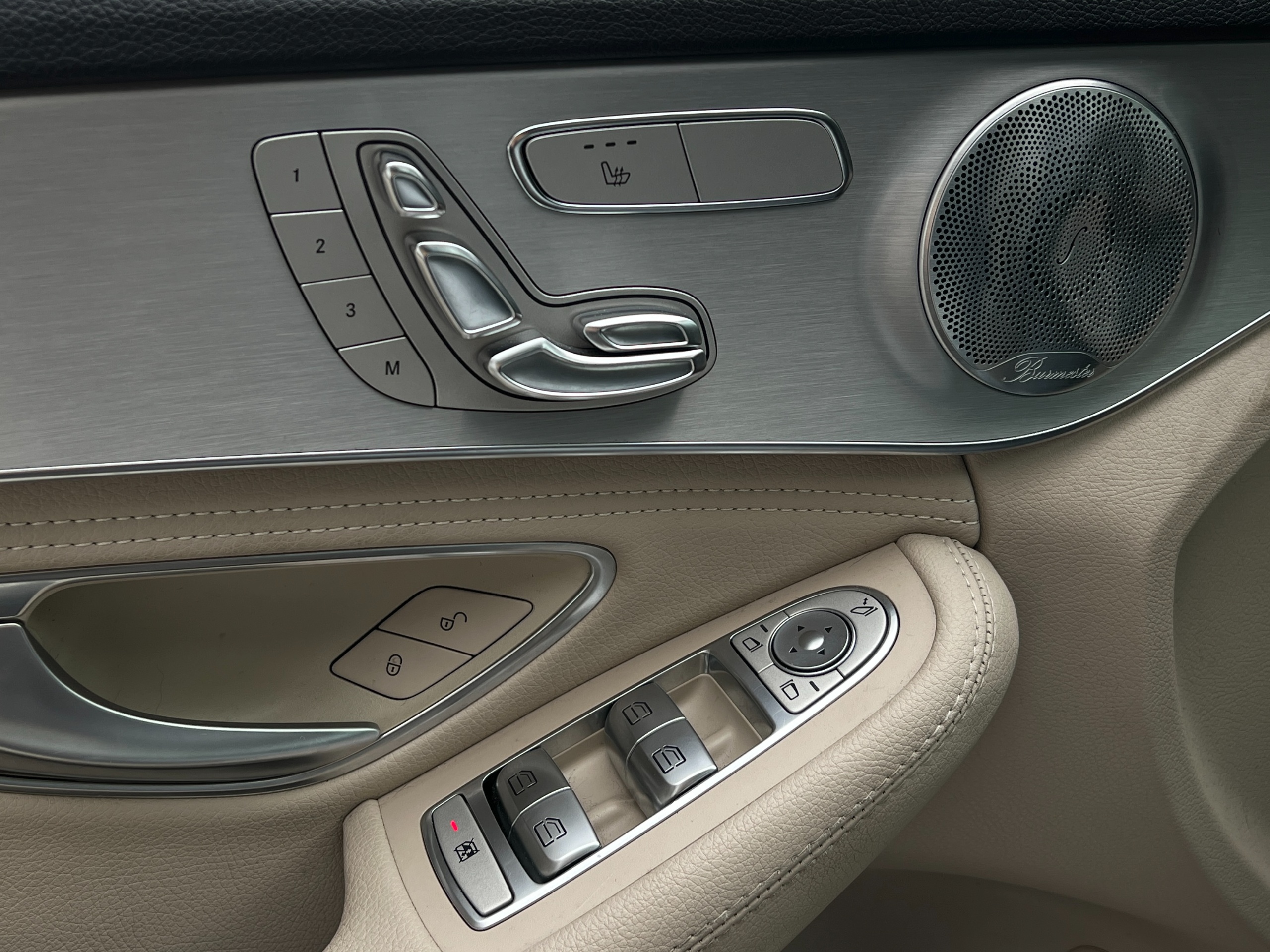2015 Mercedes-Benz C300 - Image 16