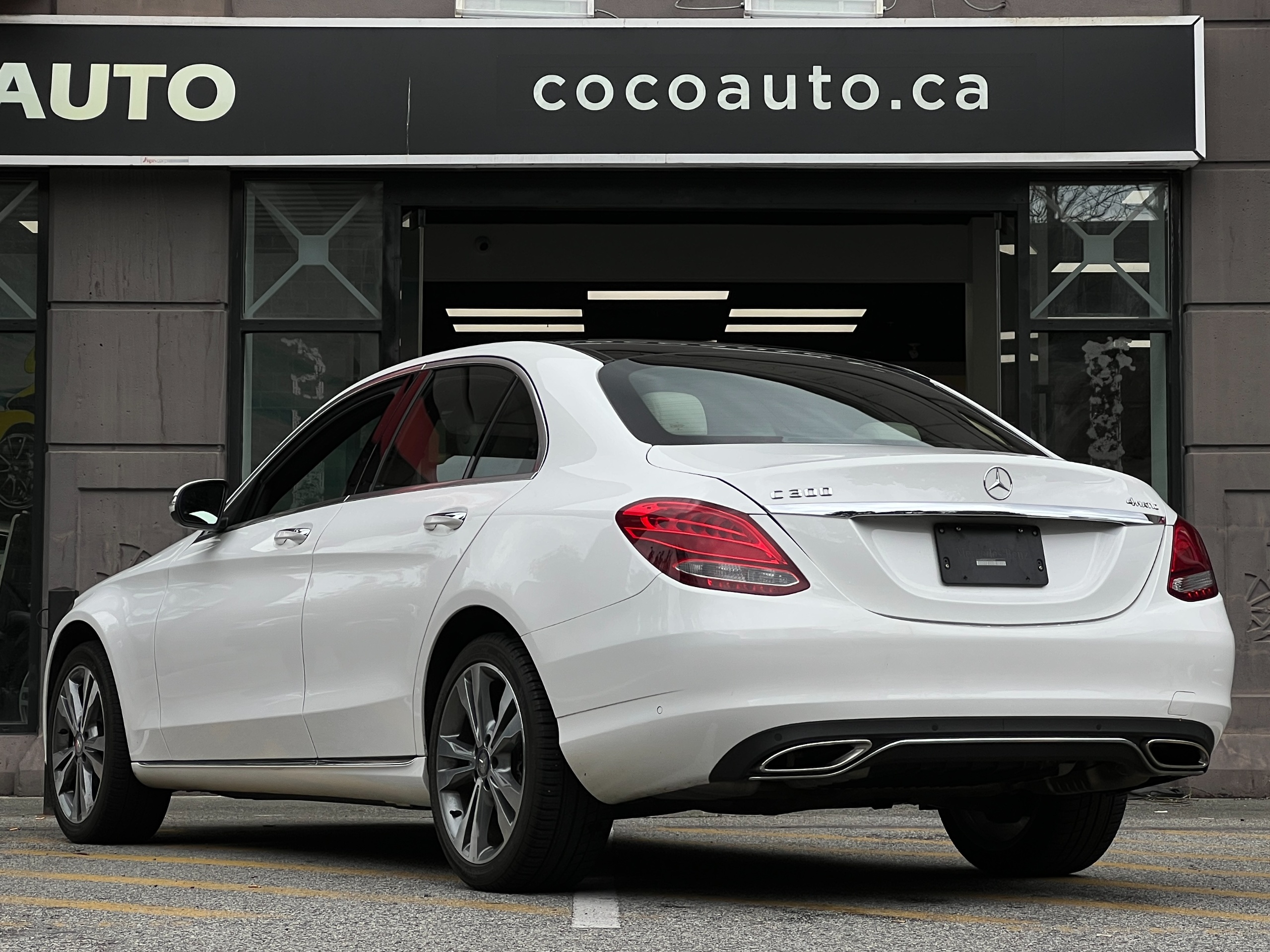 2015 Mercedes-Benz C300 - Image 6
