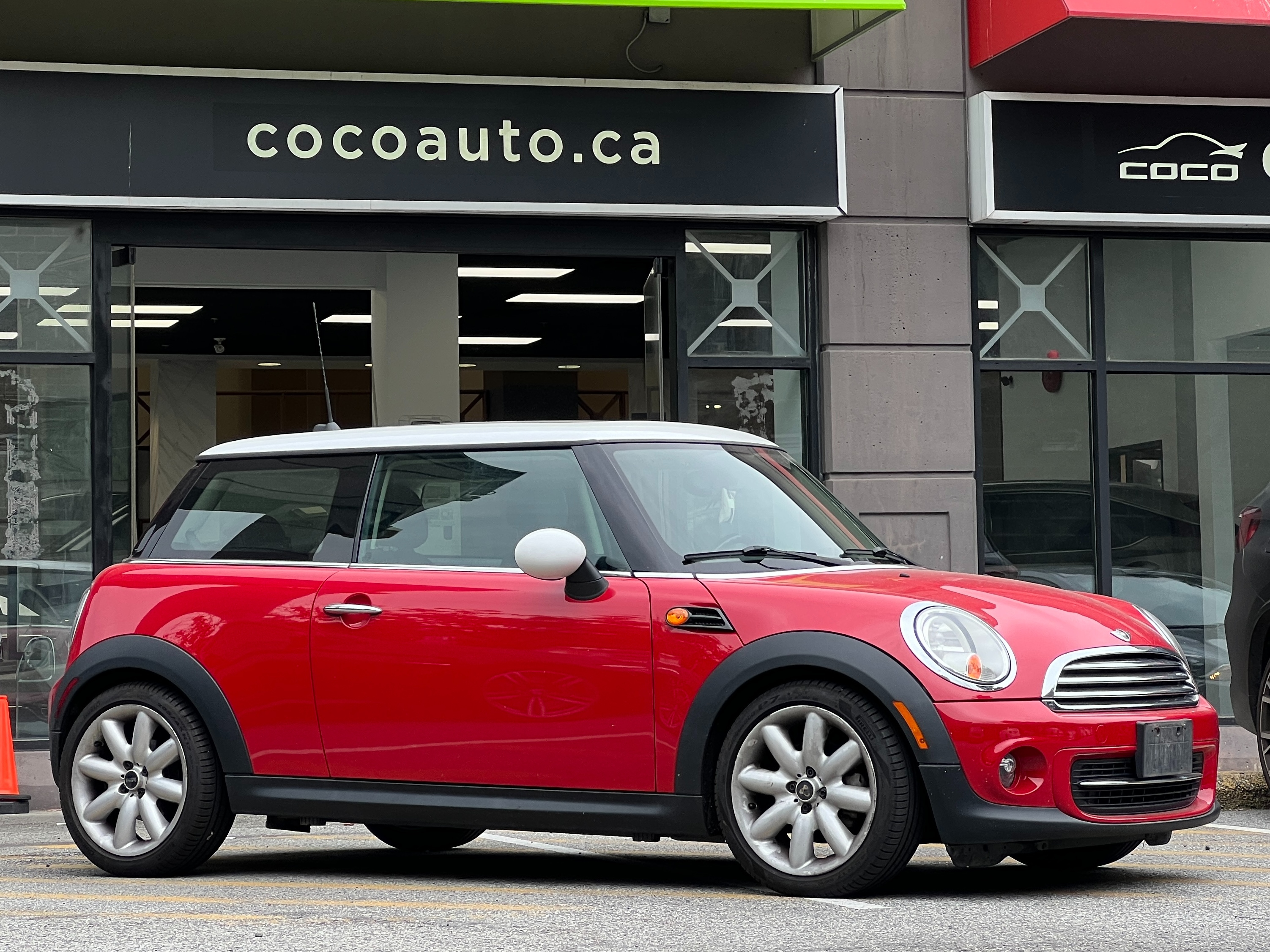 2012 Mini Cooper - Image 2