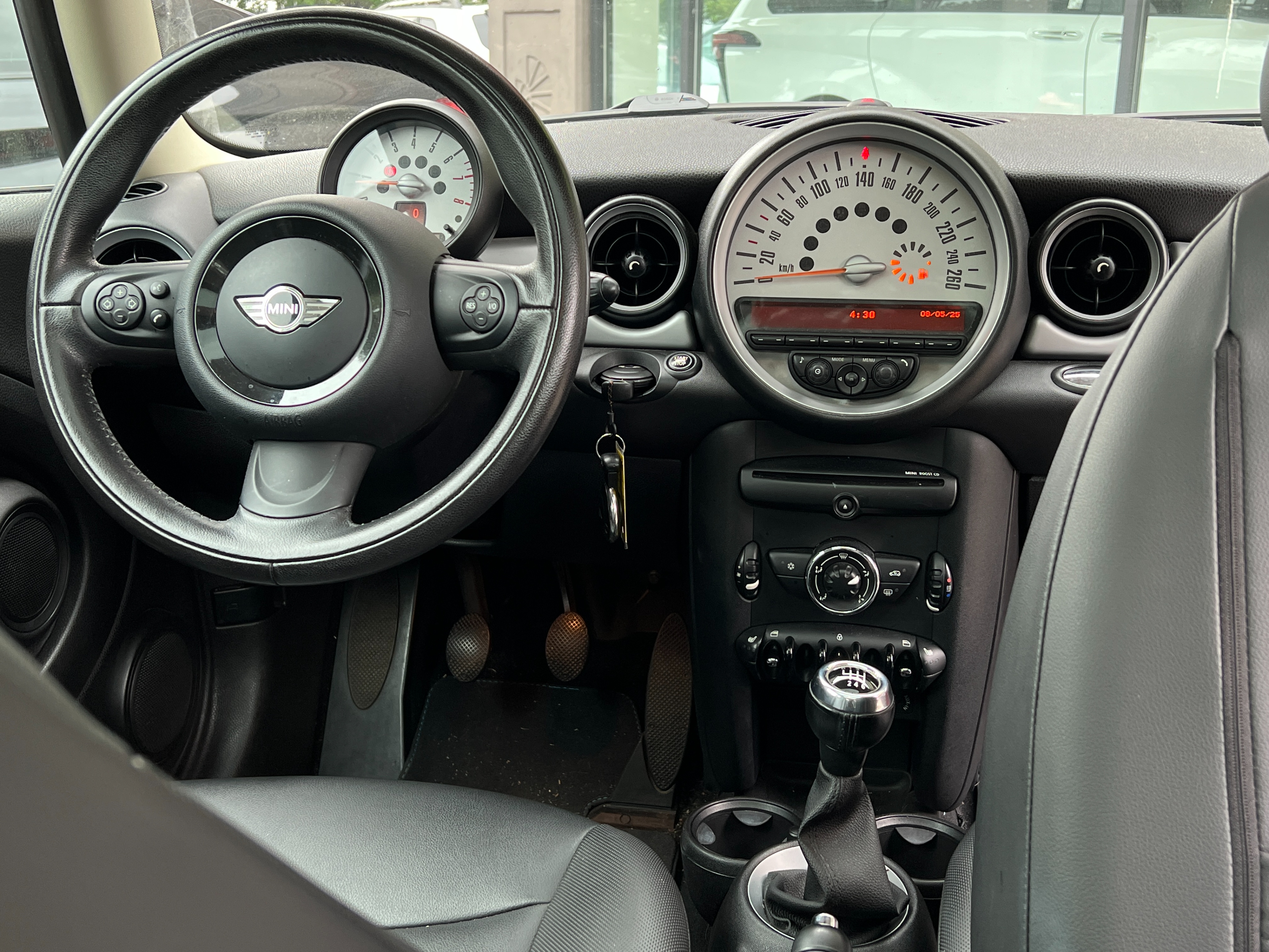 2012 Mini Cooper - Image 10