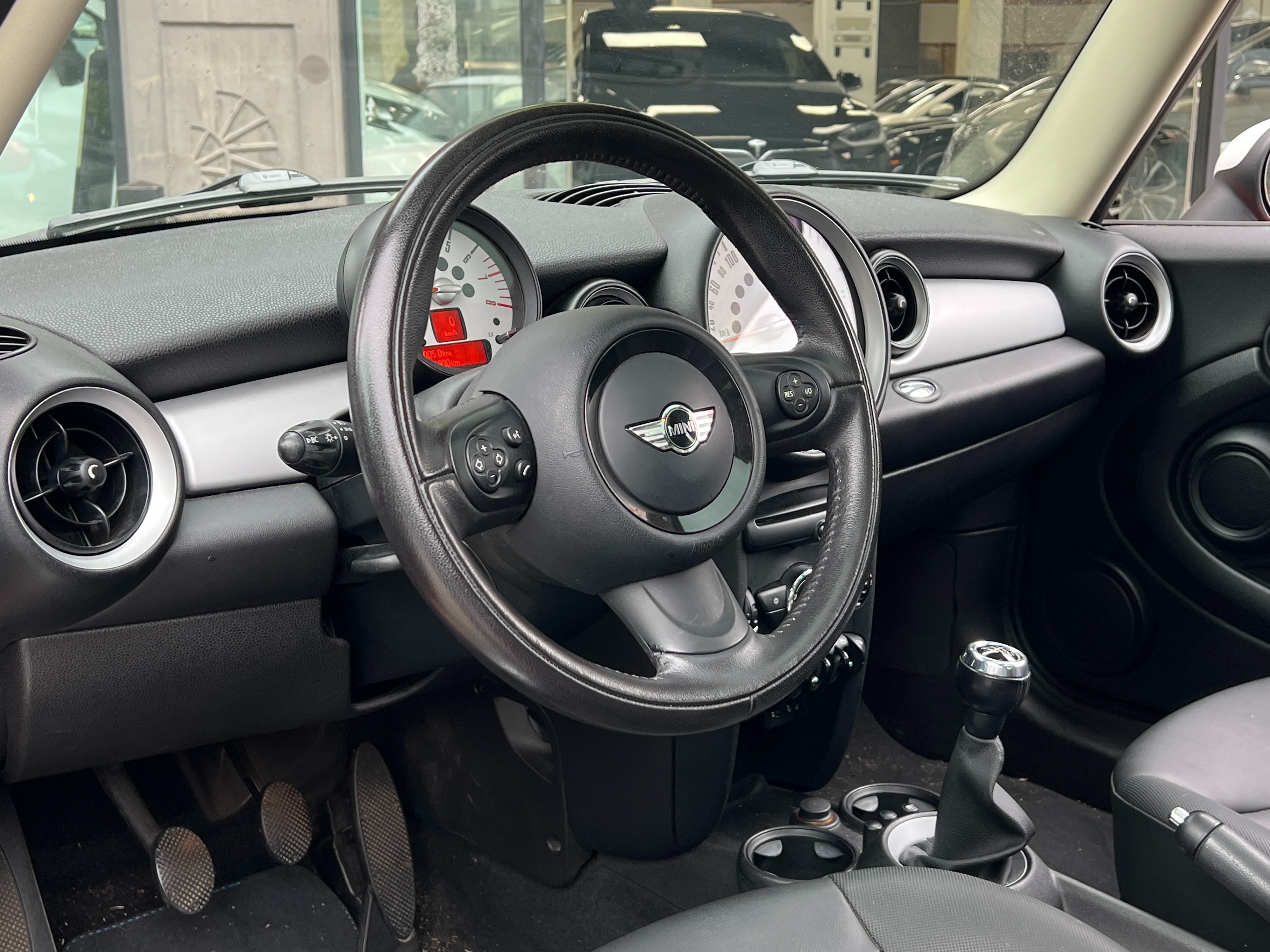 2012 Mini Cooper - Image 8