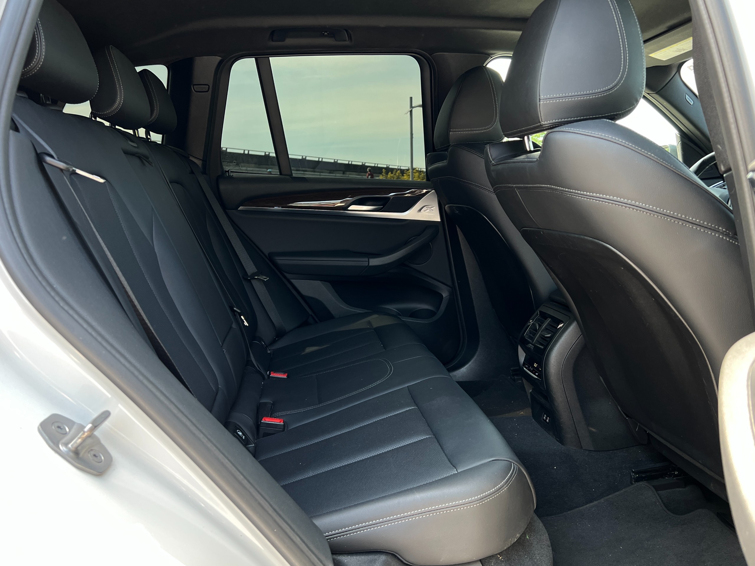 2022 BMW x3 xdrive30i - Image 15