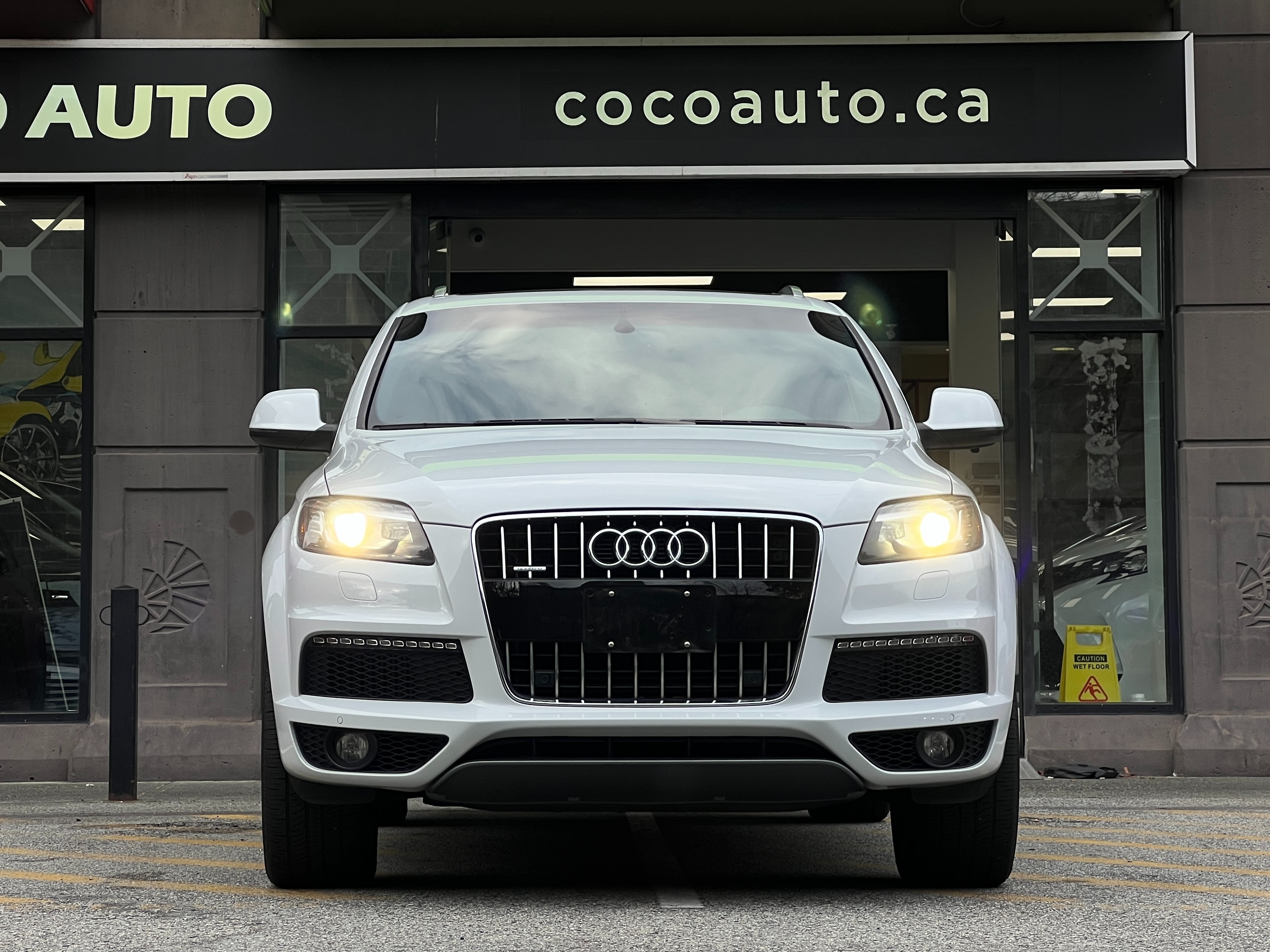2015 Audi Q7 3.0 tdi vorsprung edition | Diesel |one owner | bc local | 7 seater | clean title - Image 3