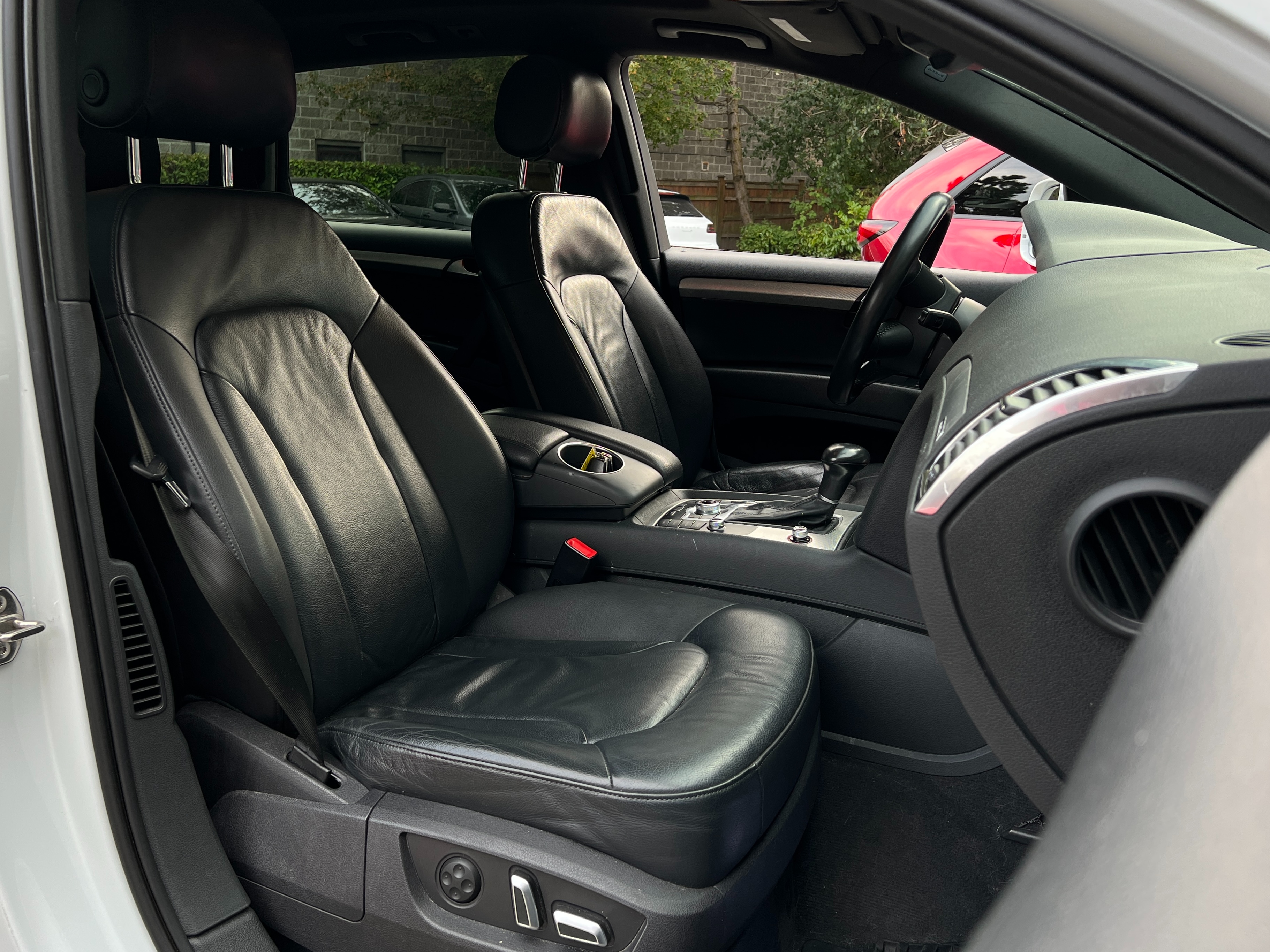 2015 Audi Q7 3.0 tdi vorsprung edition | Diesel |one owner | bc local | 7 seater | clean title - Image 11