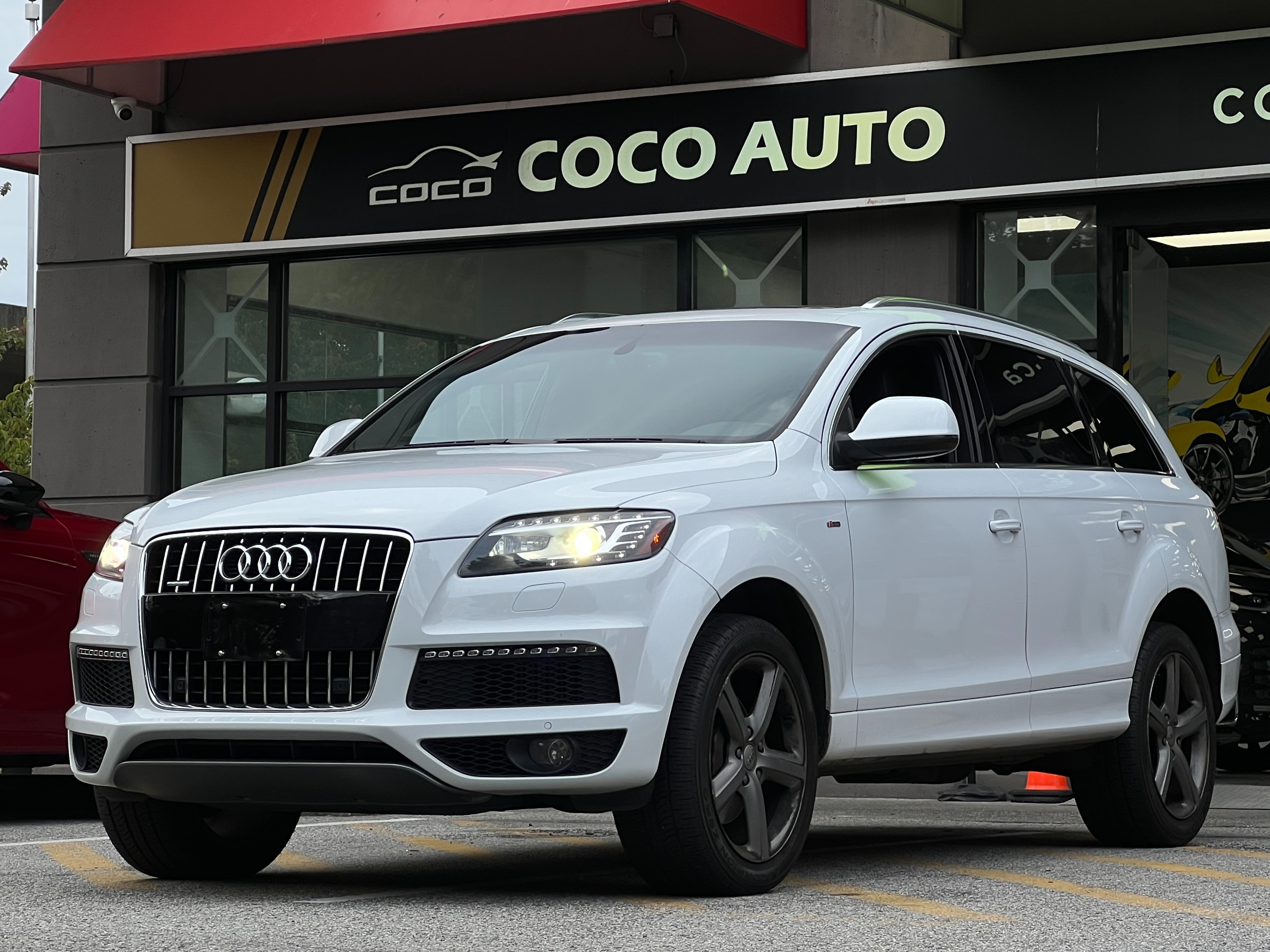 2015 Audi Q7 3.0 tdi vorsprung edition | Diesel |one owner | bc local | 7 seater | clean title - Image 4