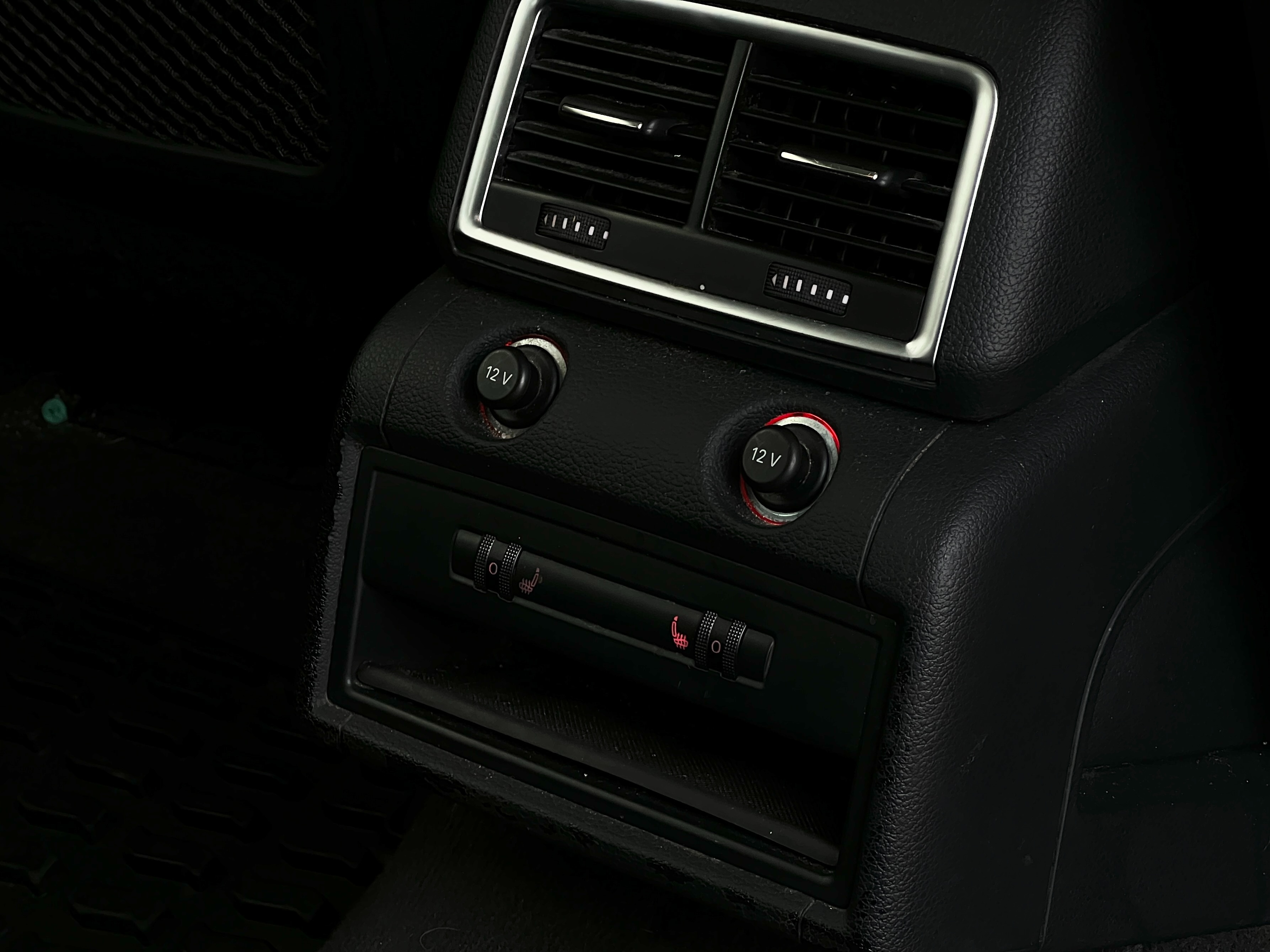 2015 Audi Q7 3.0 tdi vorsprung edition | Diesel |one owner | bc local | 7 seater | clean title - Image 16