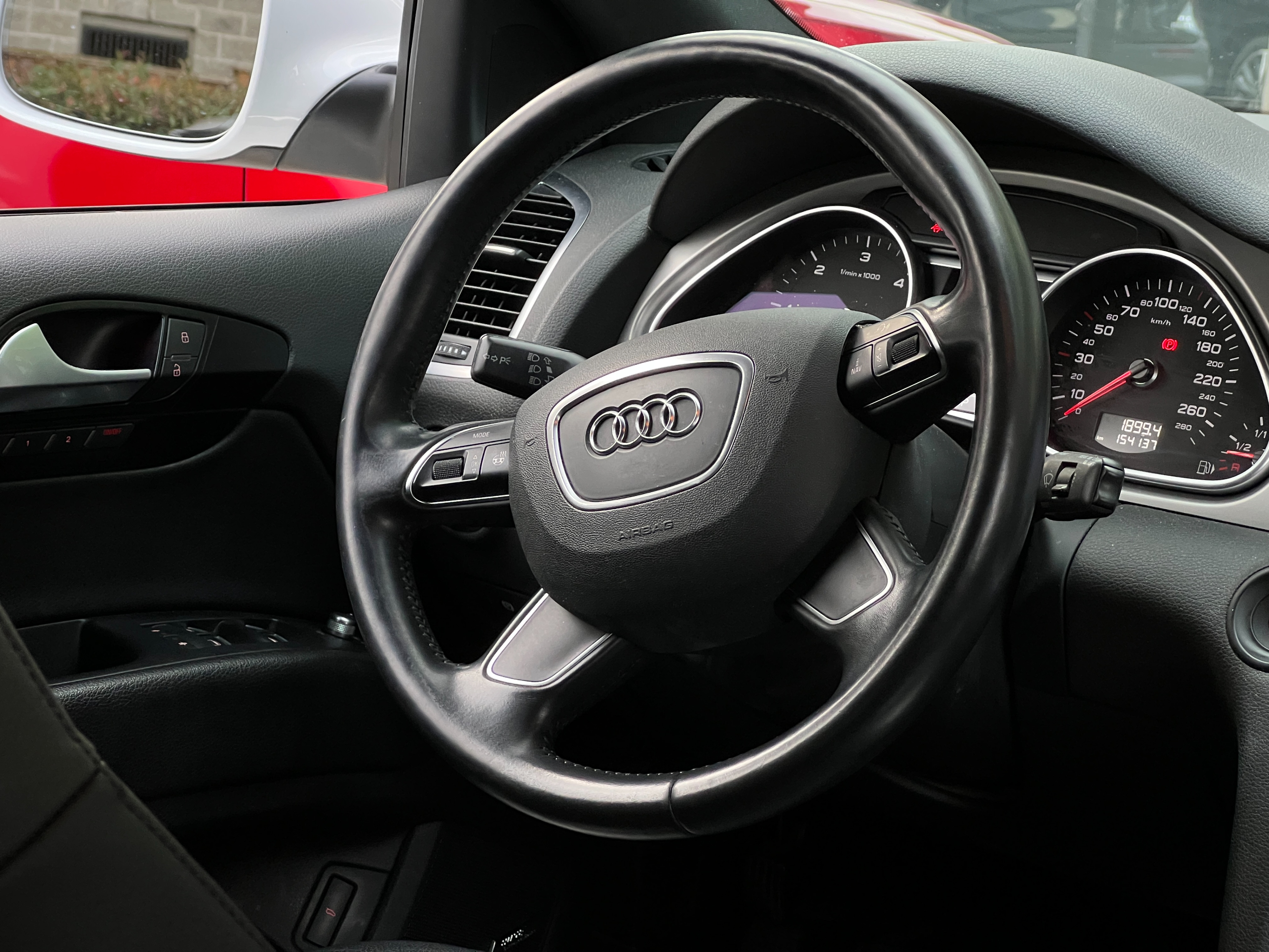 2015 Audi Q7 3.0 tdi vorsprung edition | Diesel |one owner | bc local | 7 seater | clean title - Image 12