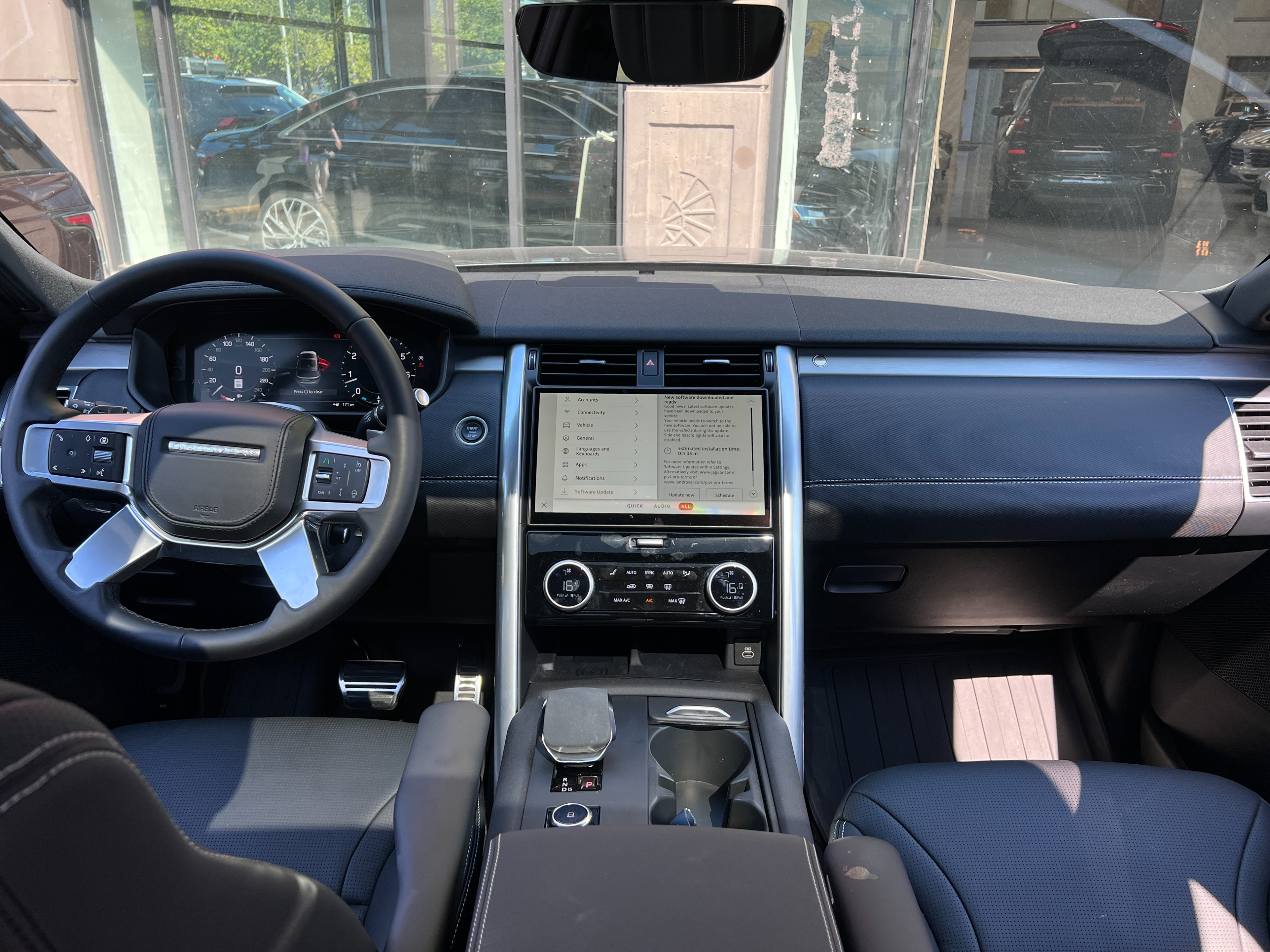 2024 Land Rover discovery p360 dynamic hse - Image 12