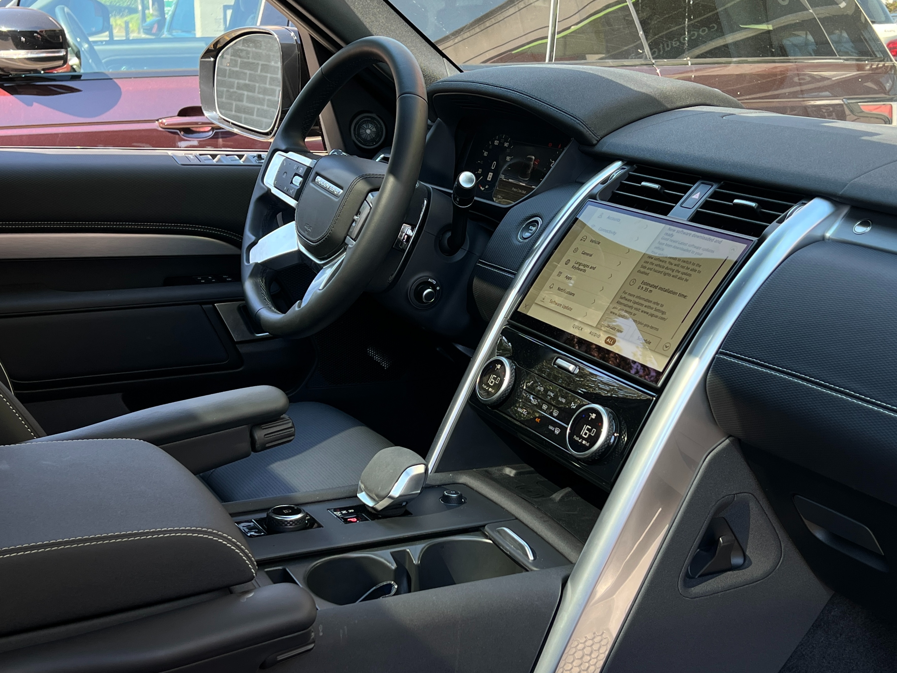 2024 Land Rover discovery p360 dynamic hse - Image 10