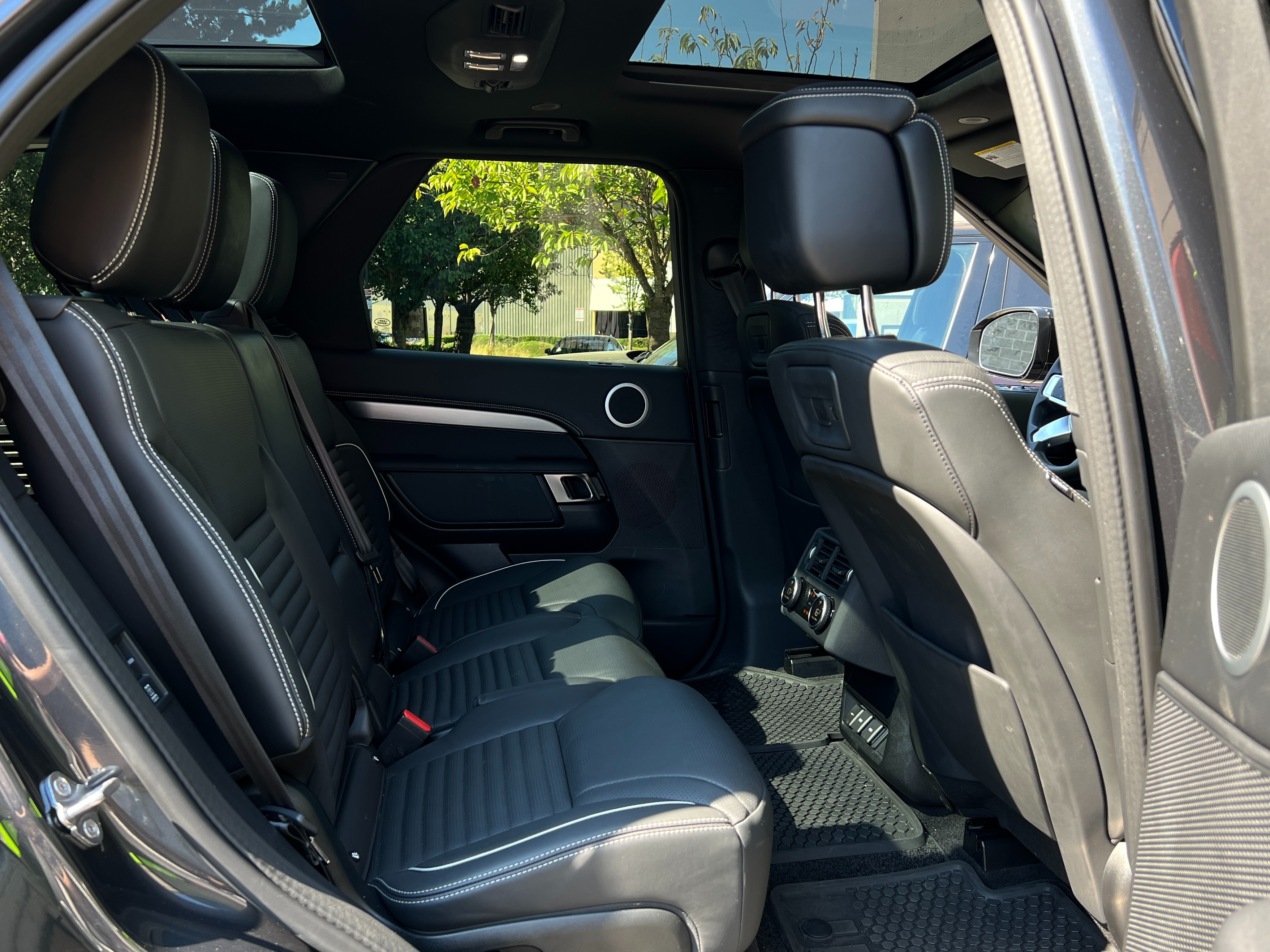2024 Land Rover discovery p360 dynamic hse - Image 17