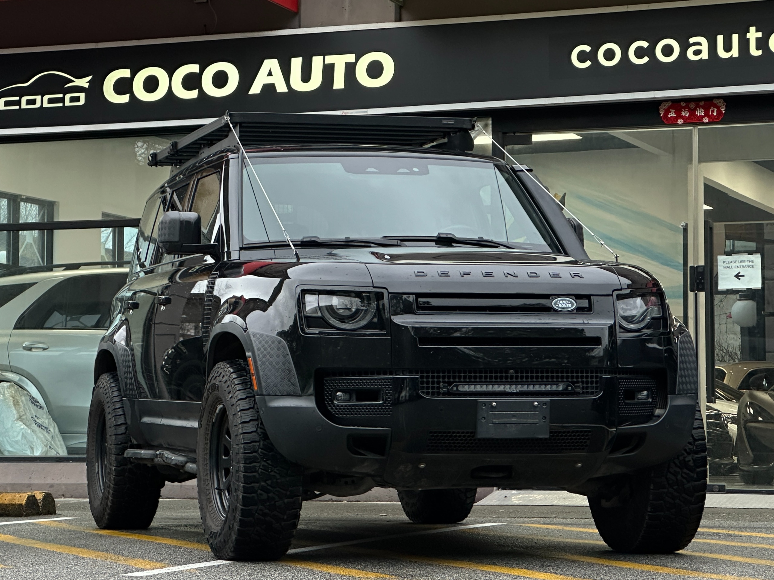 2020 Land Rover Defender - Image 3