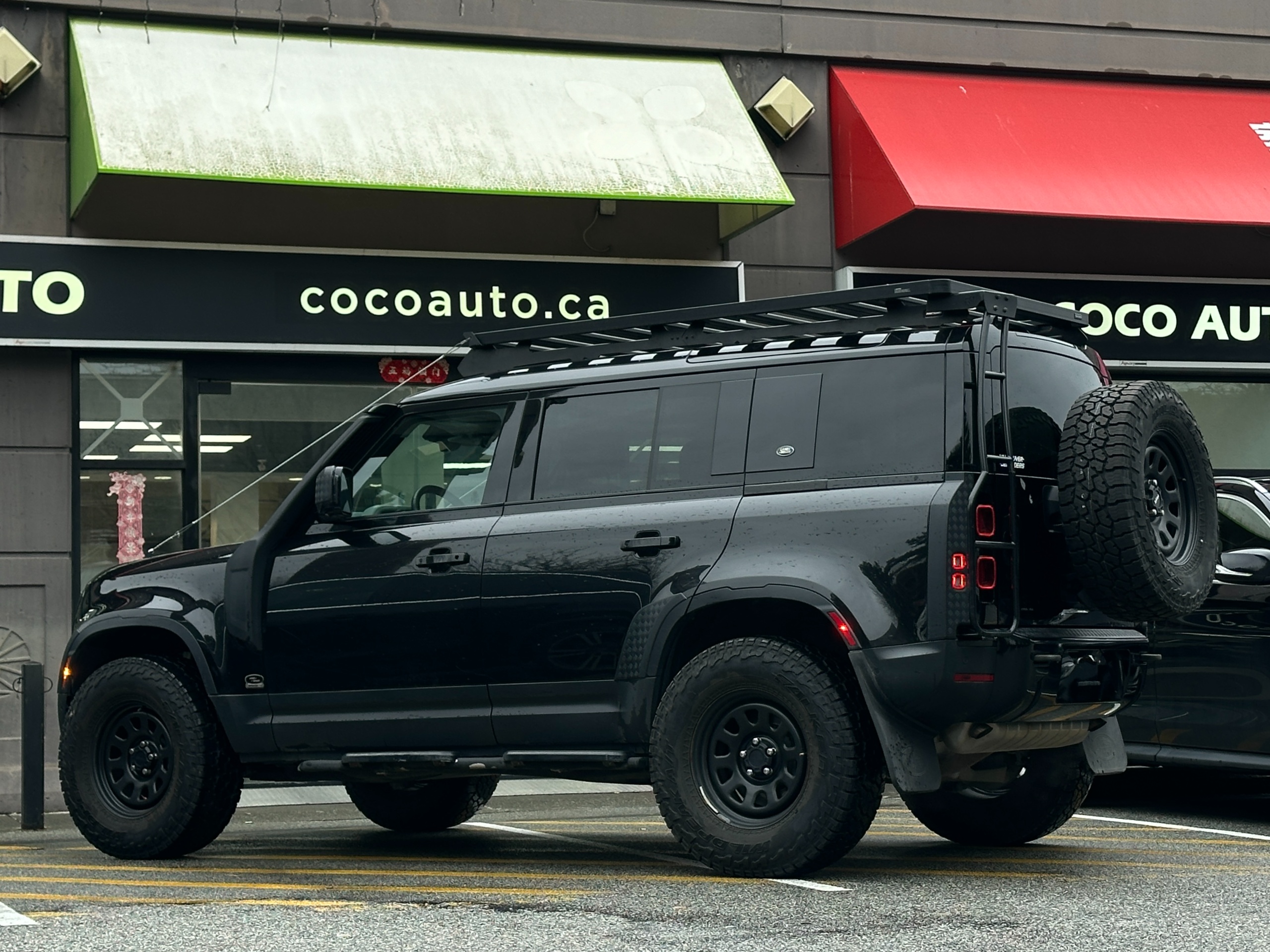 2020 Land Rover Defender - Image 6