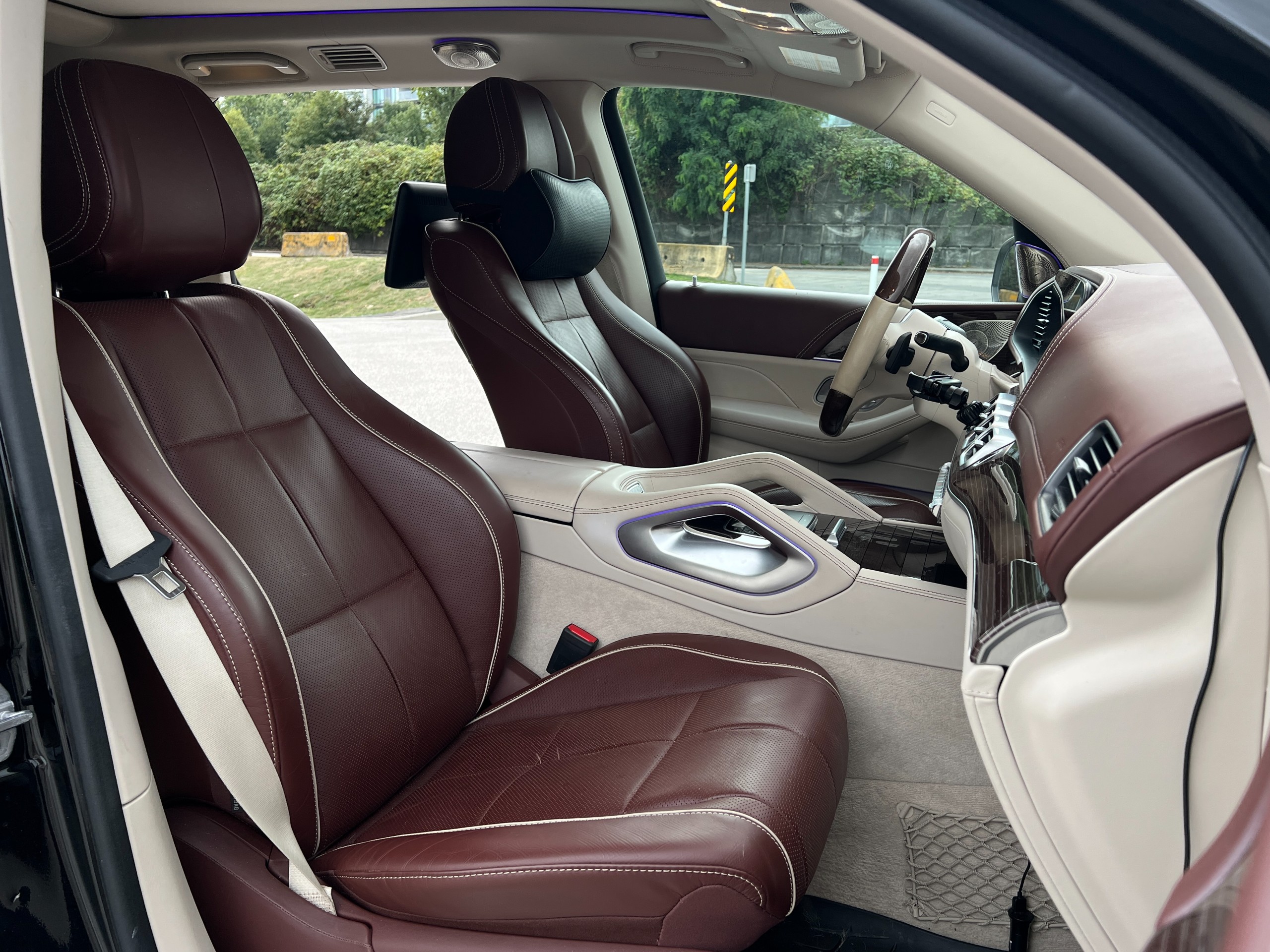 2021 Mercedes-Benz GLS600 Maybach - Image 8