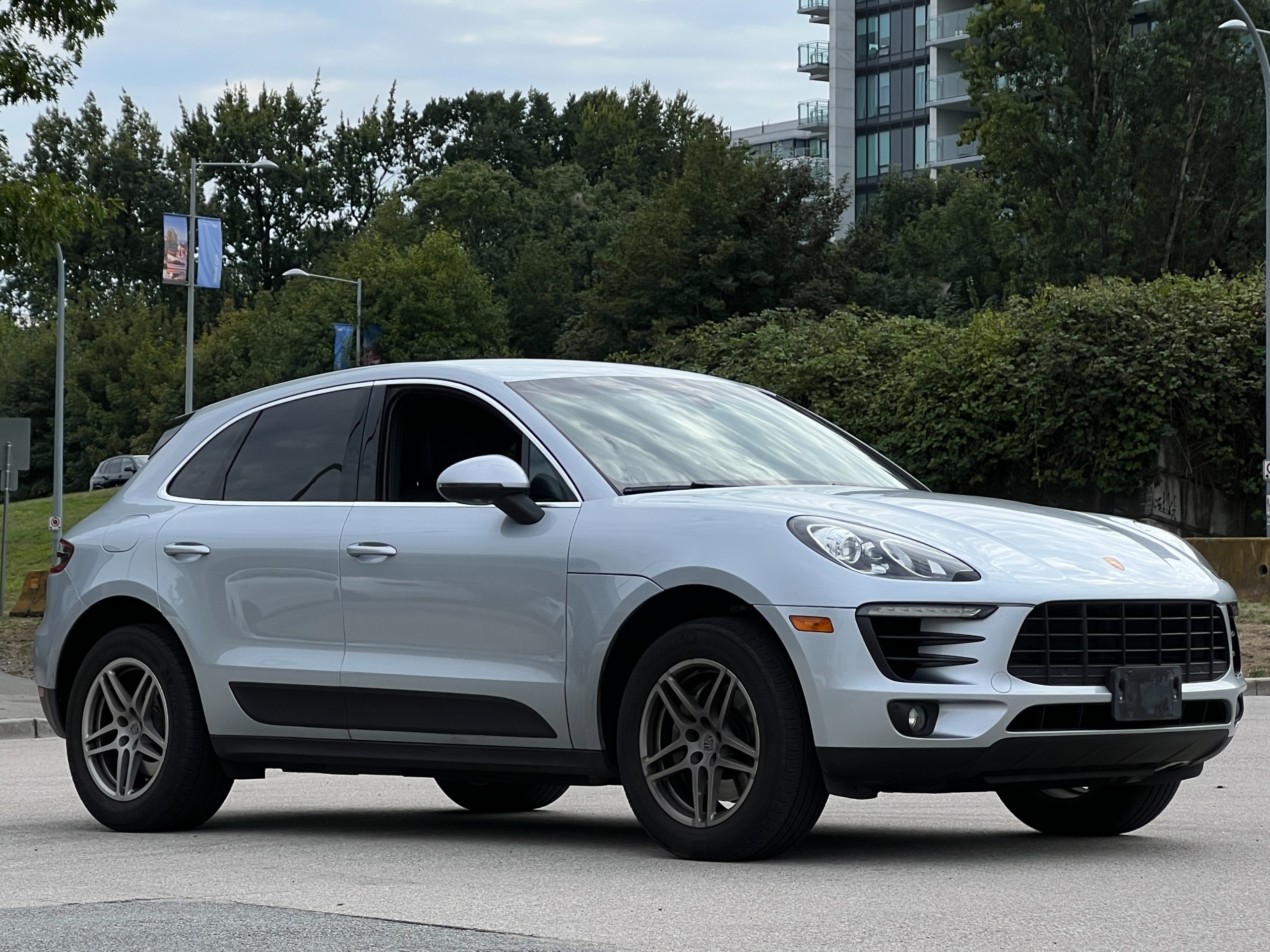 2015 Porsche Macan s | No accident | BC Local - Image 2