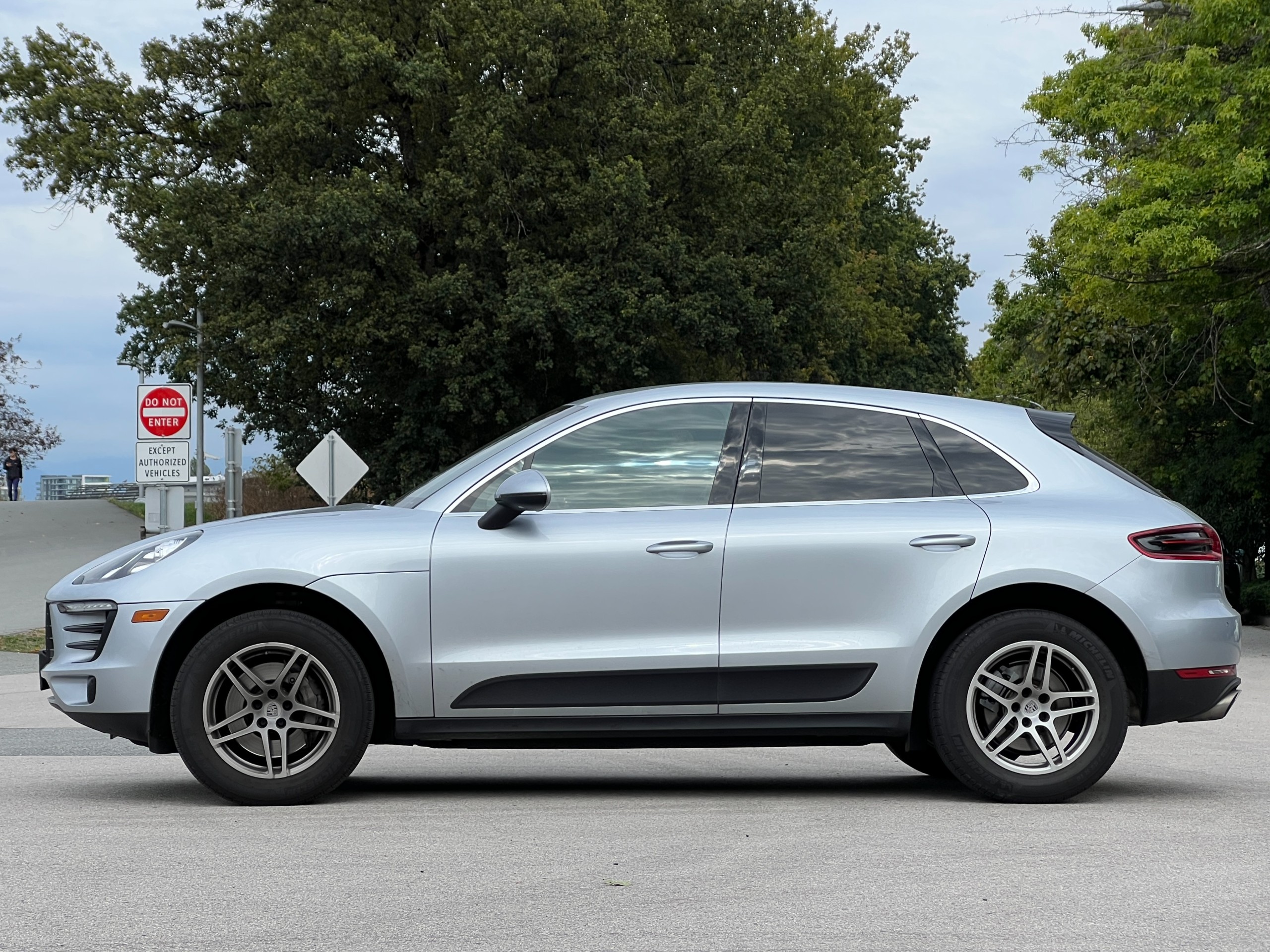 2015 Porsche Macan s | No accident | BC Local - Image 4