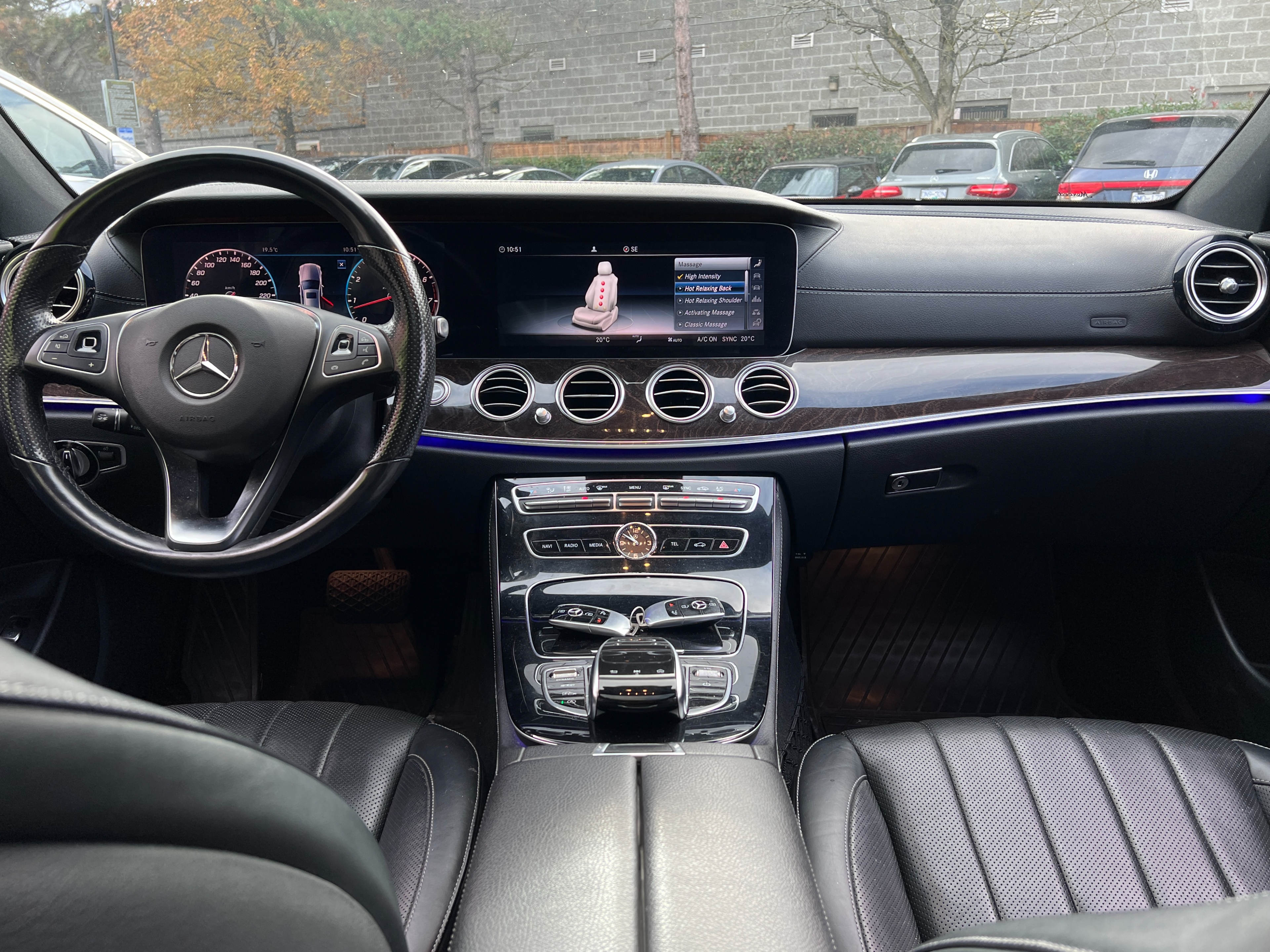 2018 Mercedes-Benz e400 4matic - Image 10