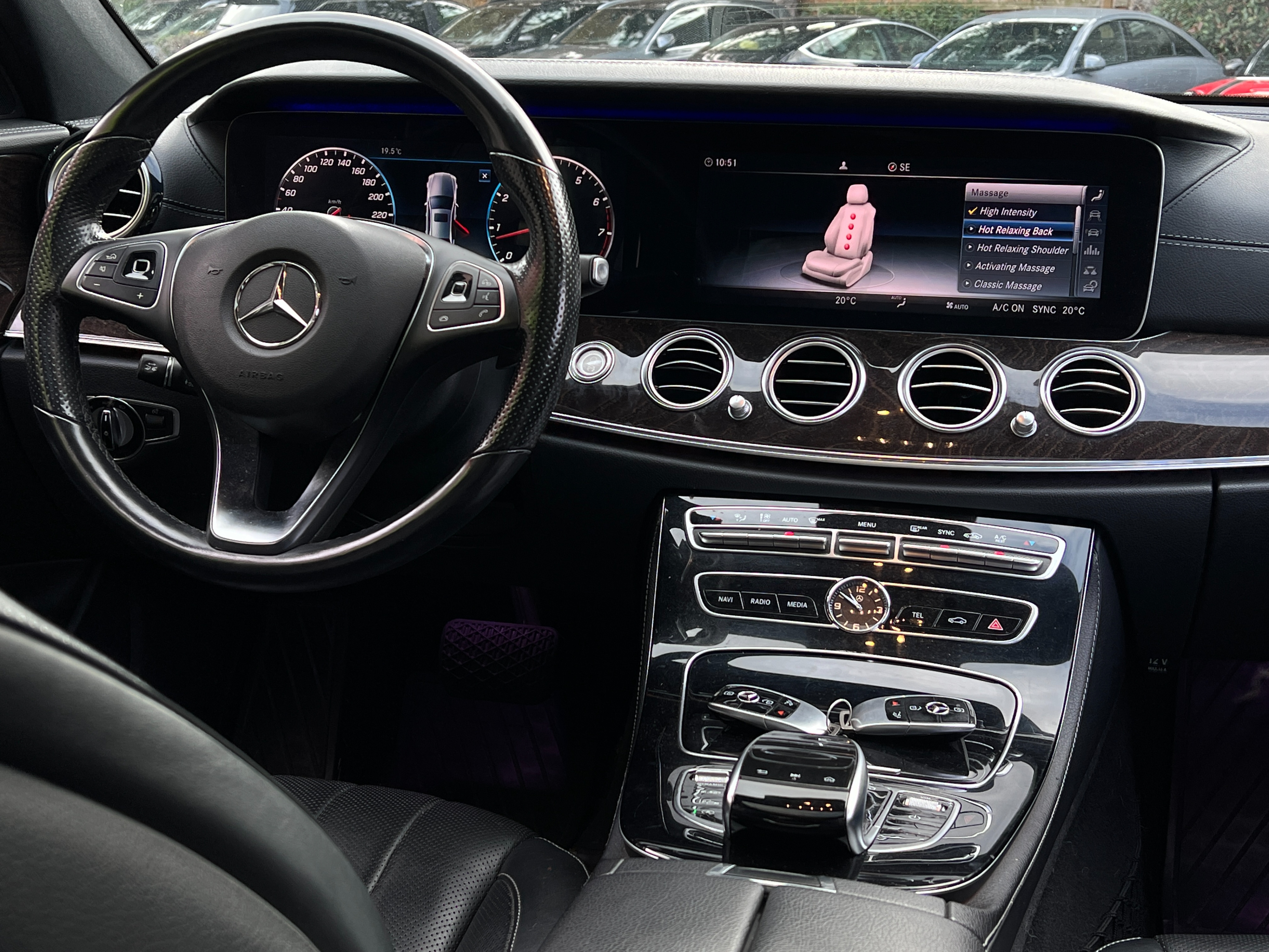 2018 Mercedes-Benz e400 4matic - Image 8