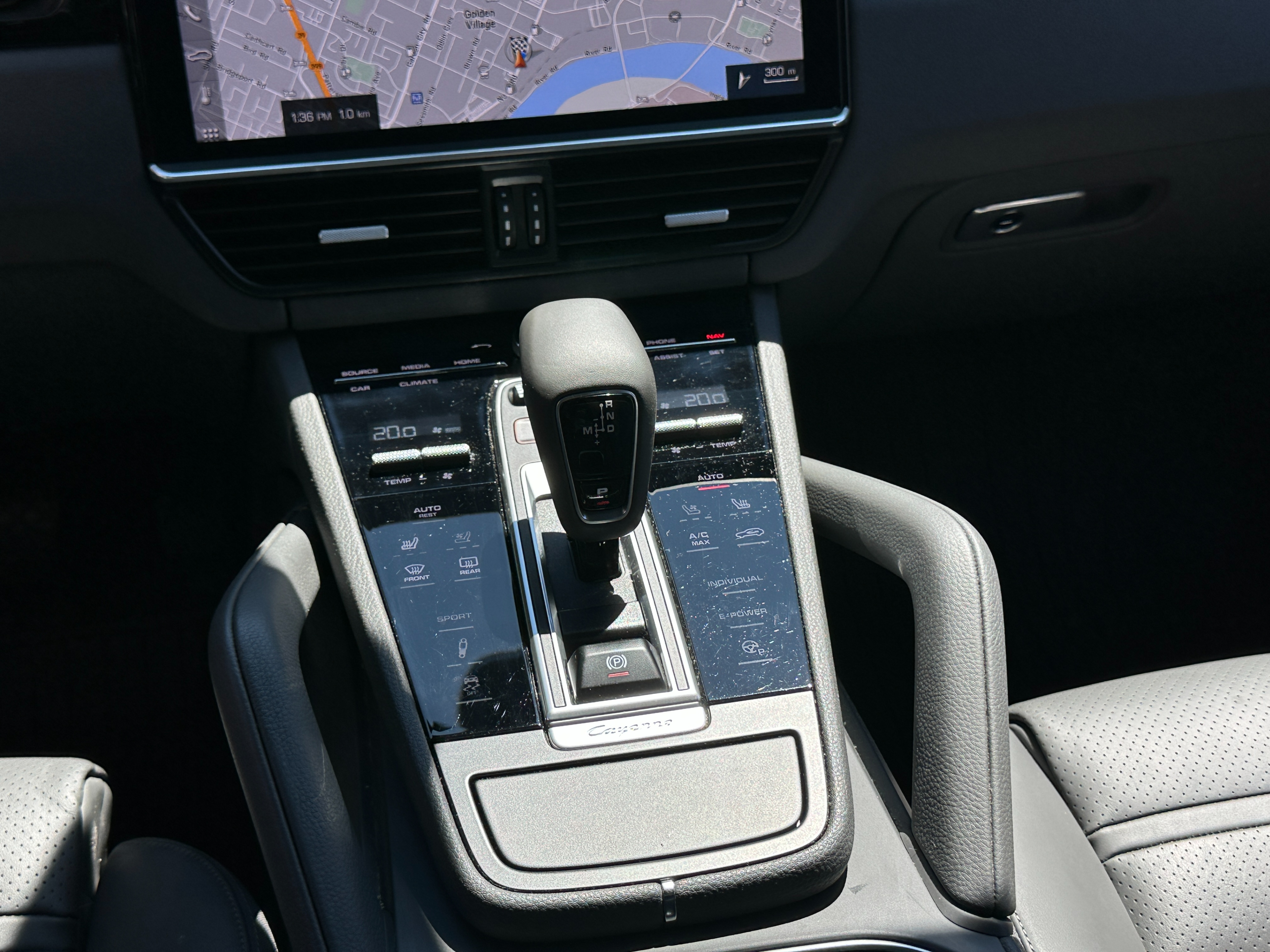 2019 Porsche Cayenne - Image 10