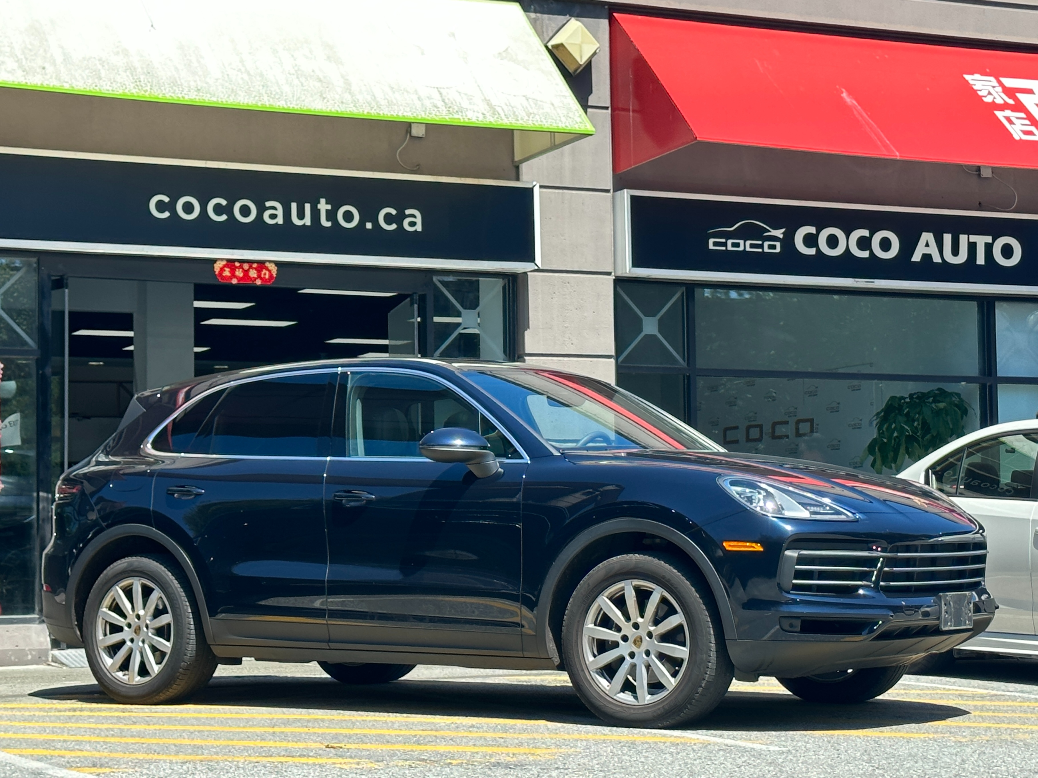 2019 Porsche Cayenne - Image 2
