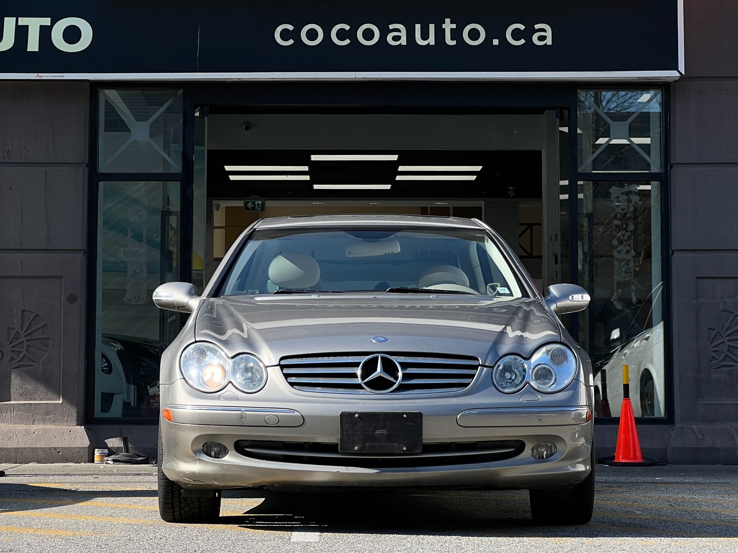 2003 Mercedes-Benz CLK320 - Image 3