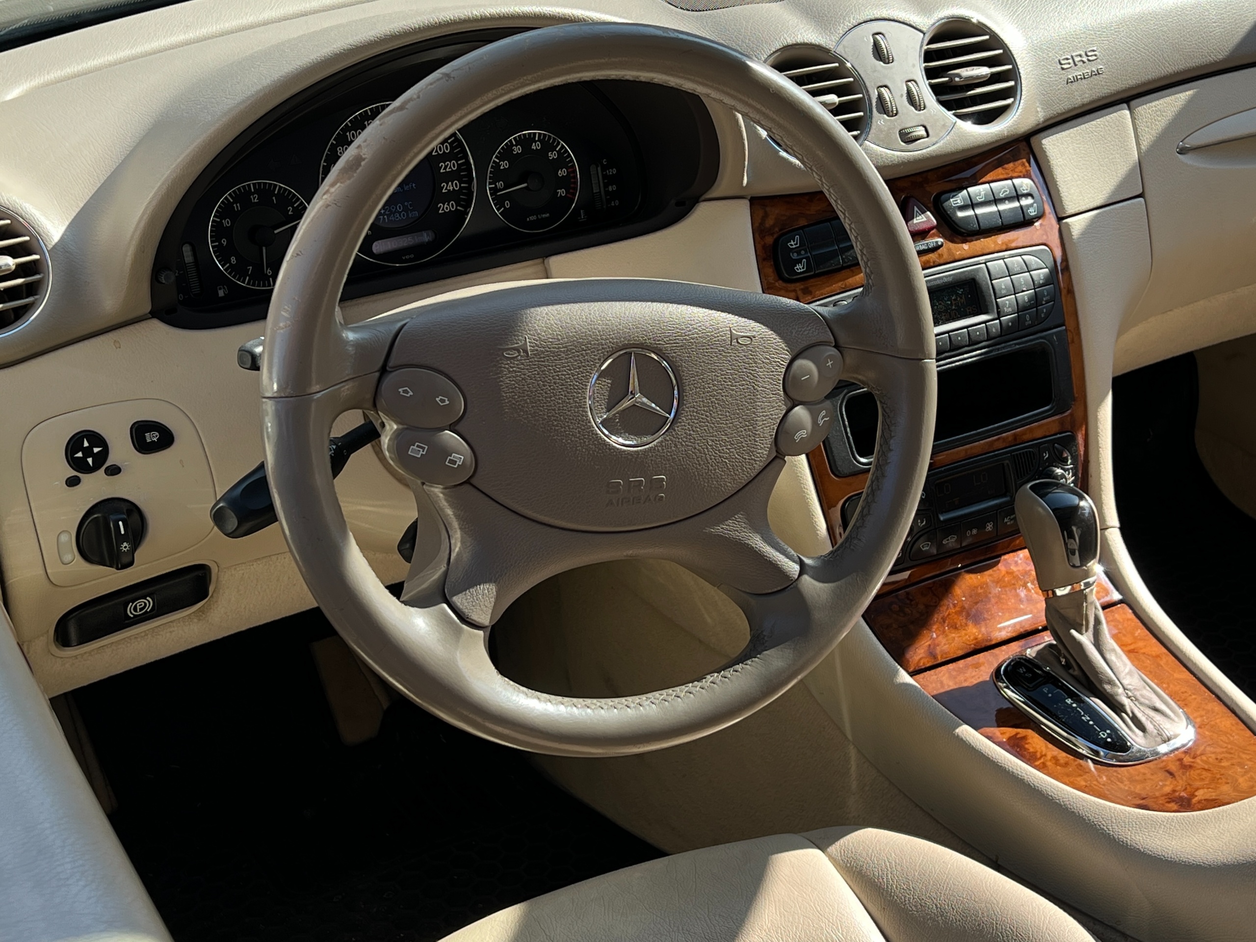 2003 Mercedes-Benz CLK320 - Image 11