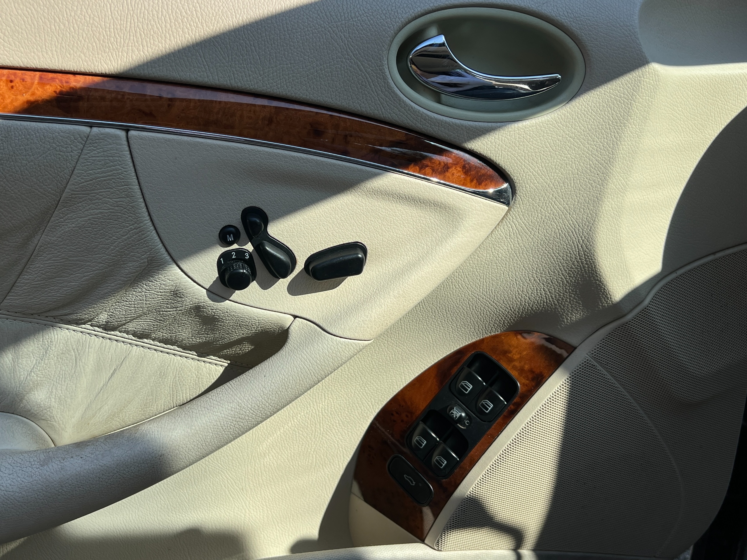 2003 Mercedes-Benz CLK320 - Image 13