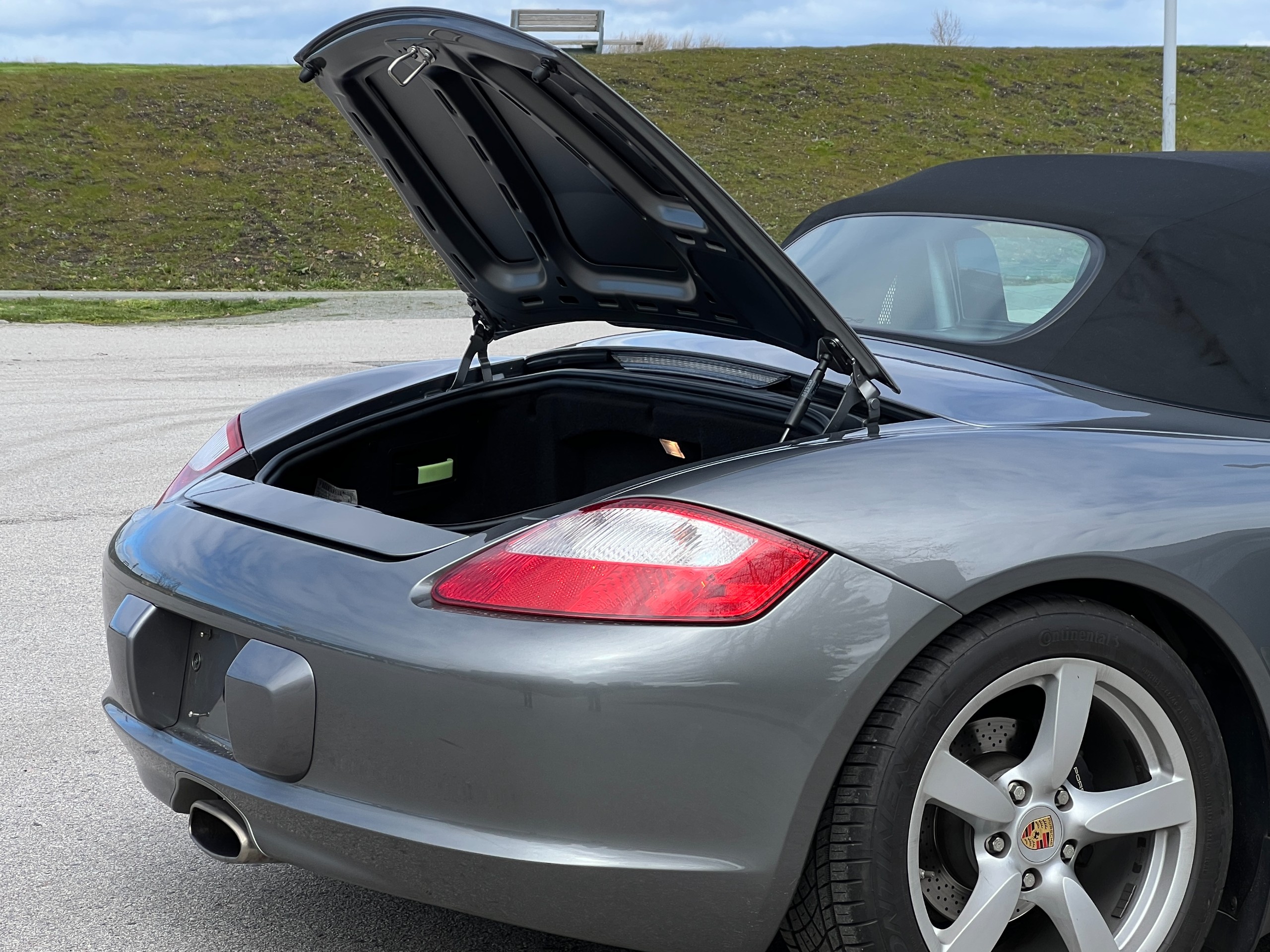 2008 Porsche boxster manual | bc local | No accident - Image 8