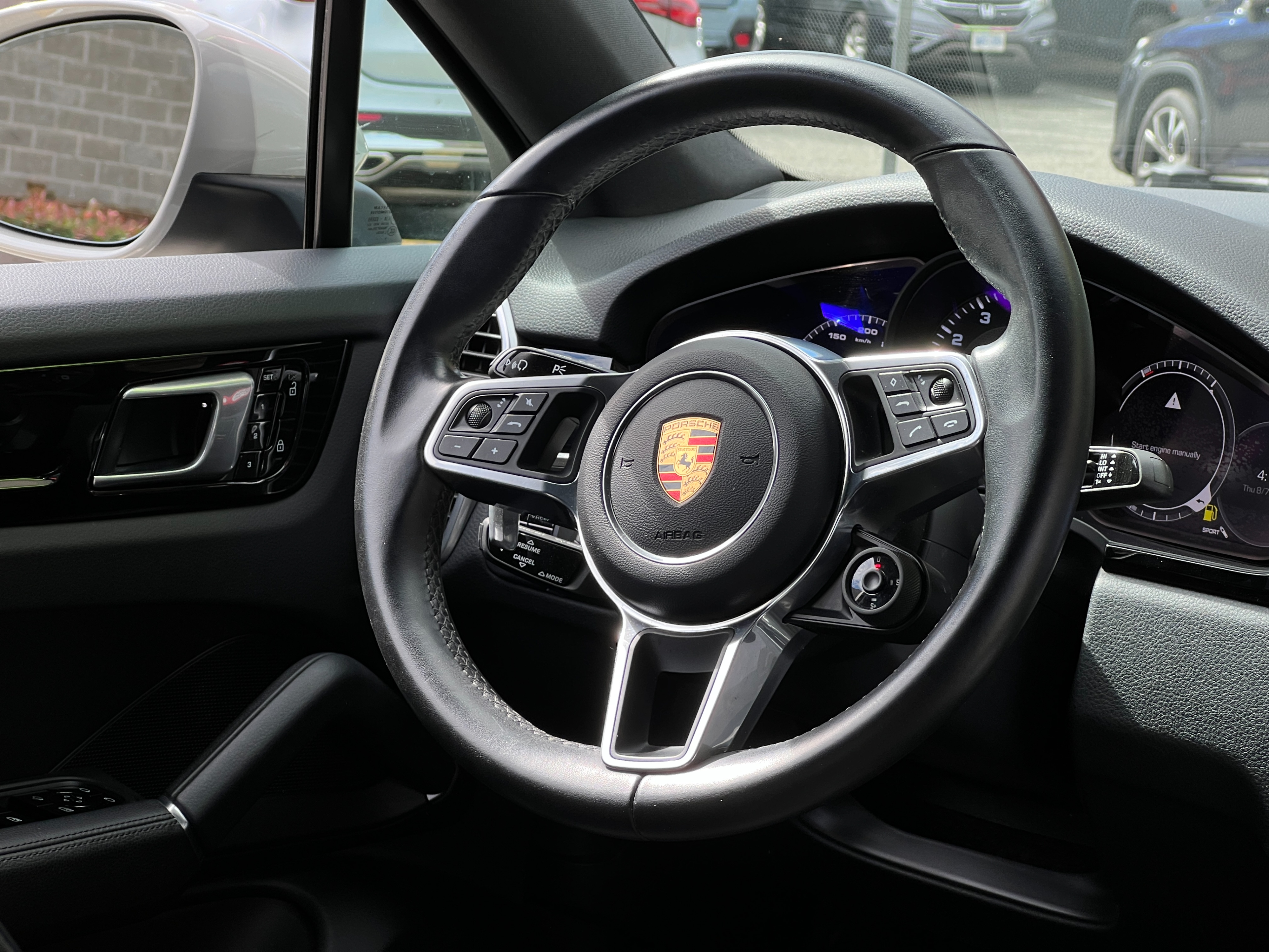 2020 Porsche Cayenne - Image 11