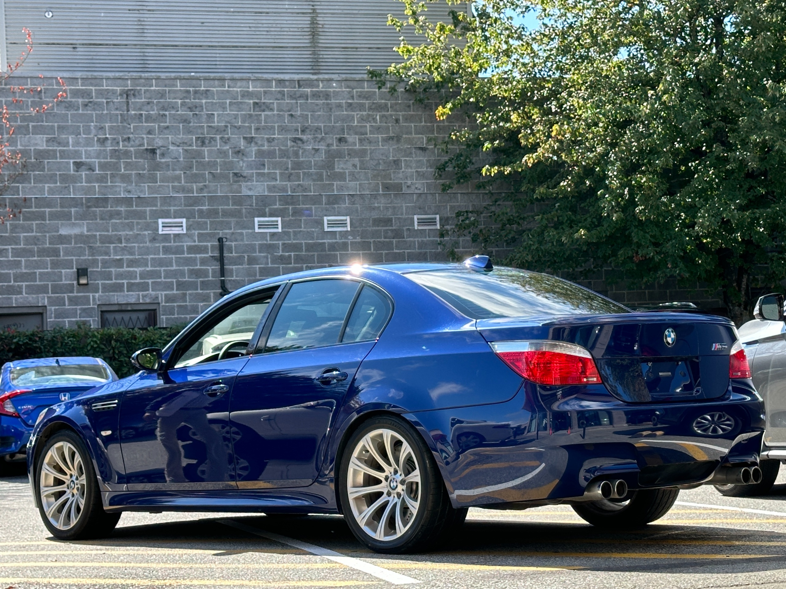 2006 BMW M5 - Image 5