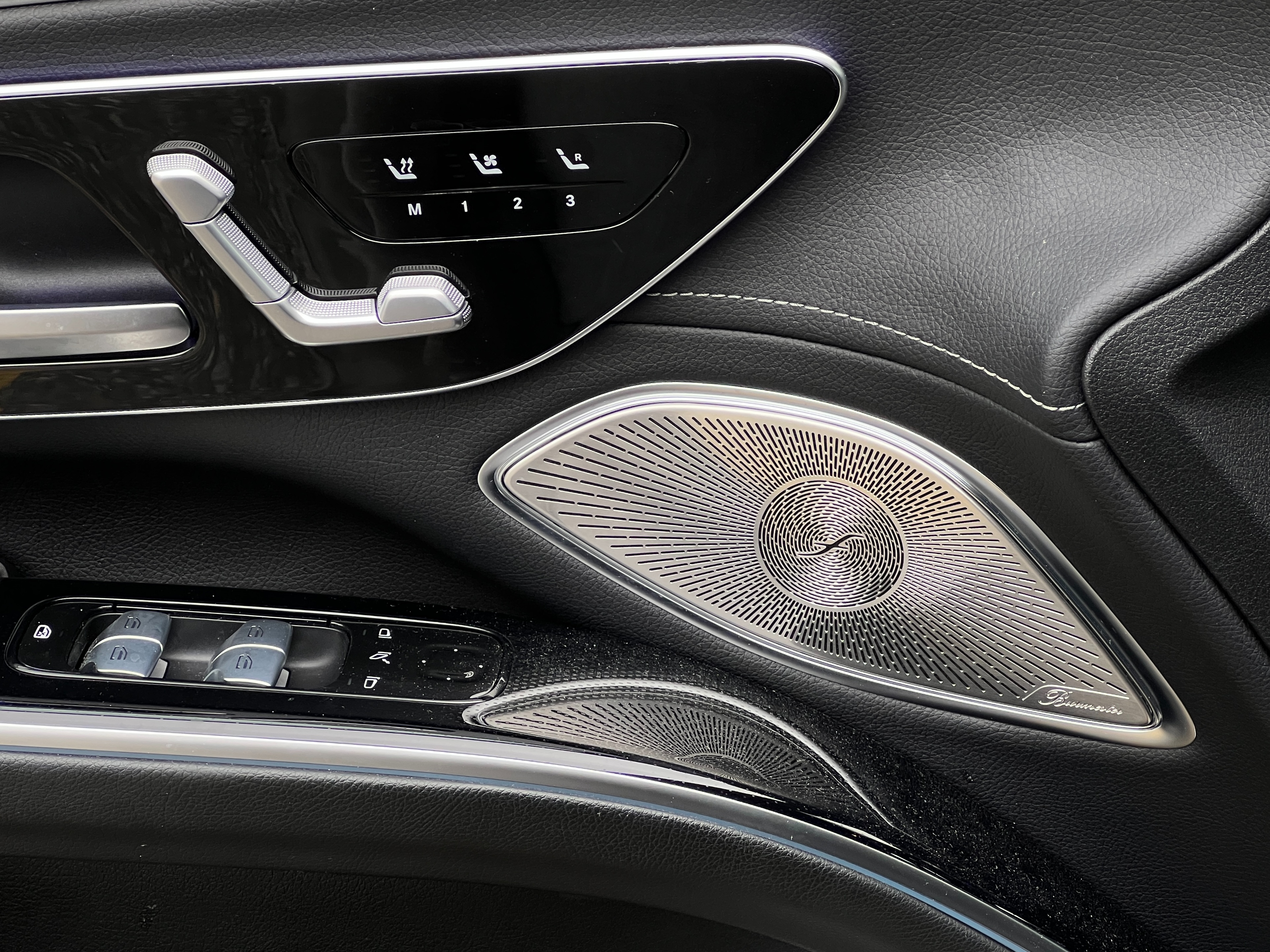 2023 Mercedes-Benz EQS 450 | Lease transfer | 1500 cad/month | 7 seater - Image 8