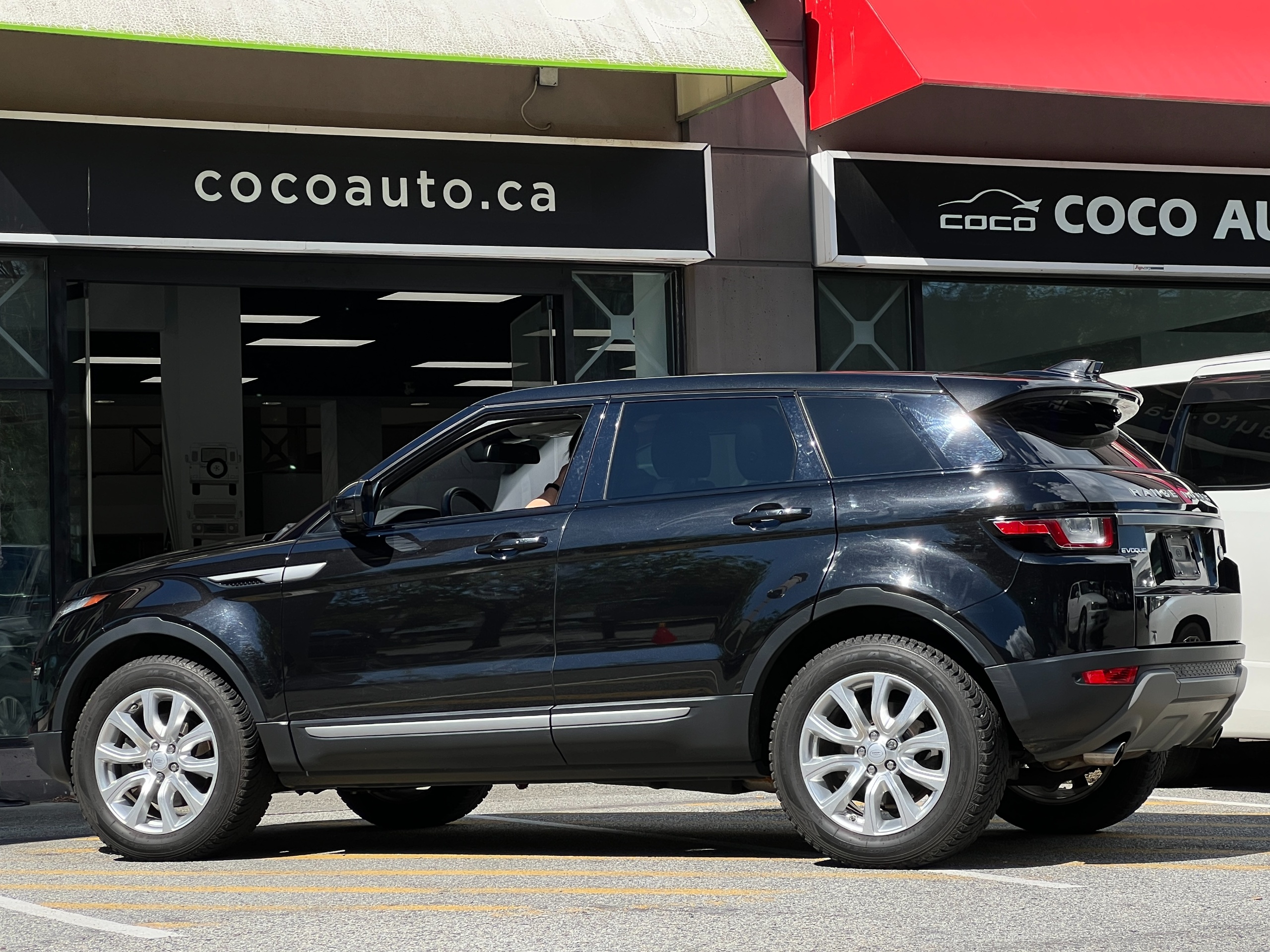 2018 Land Rover Range Rover - Image 6