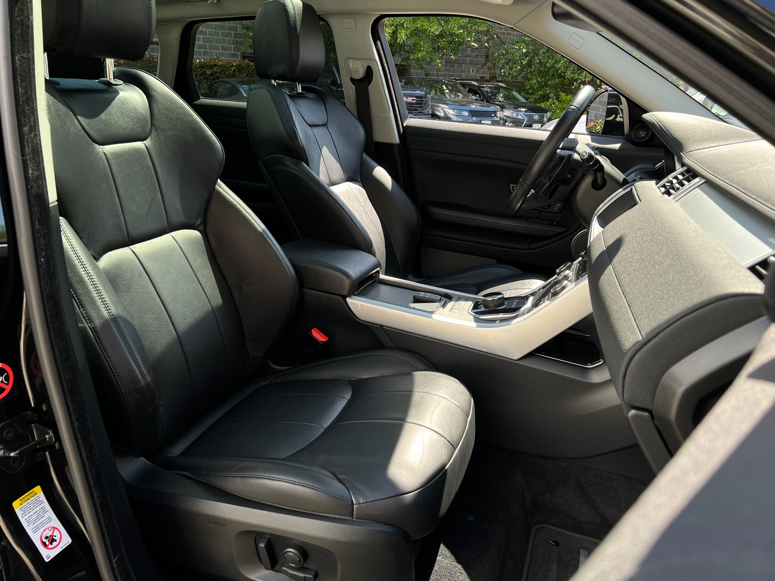 2018 Land Rover Range Rover - Image 11