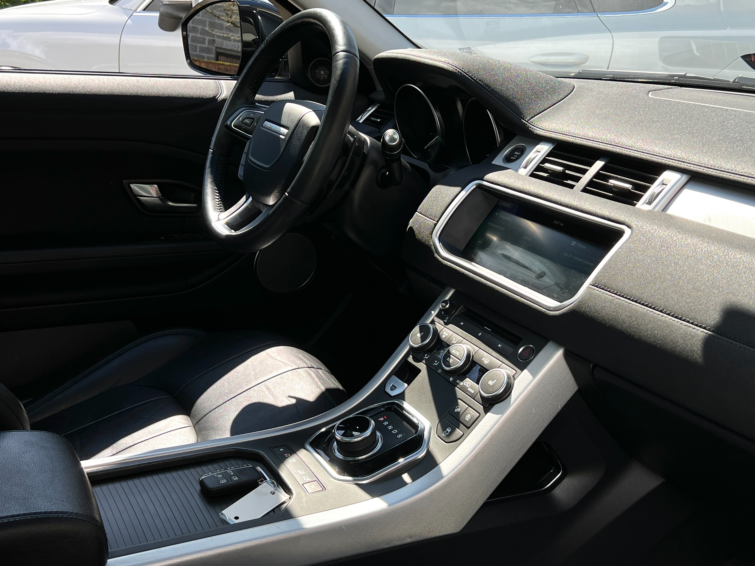 2018 Land Rover Range Rover - Image 12