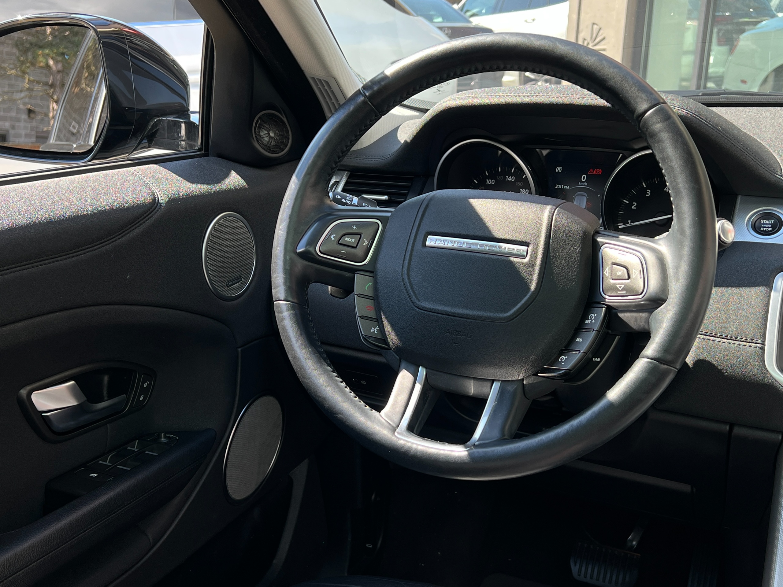 2018 Land Rover Range Rover - Image 14