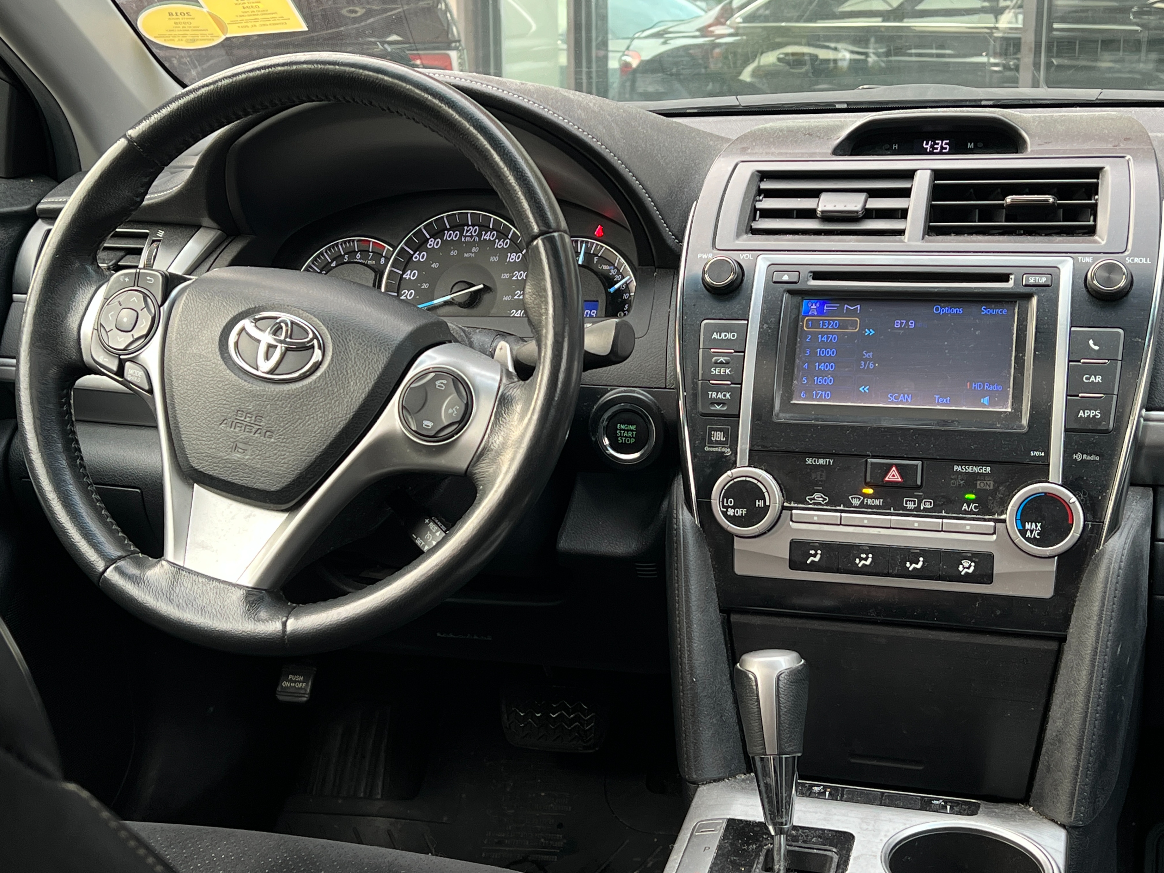 2012 Toyota Camry ｜BC Local - Image 13