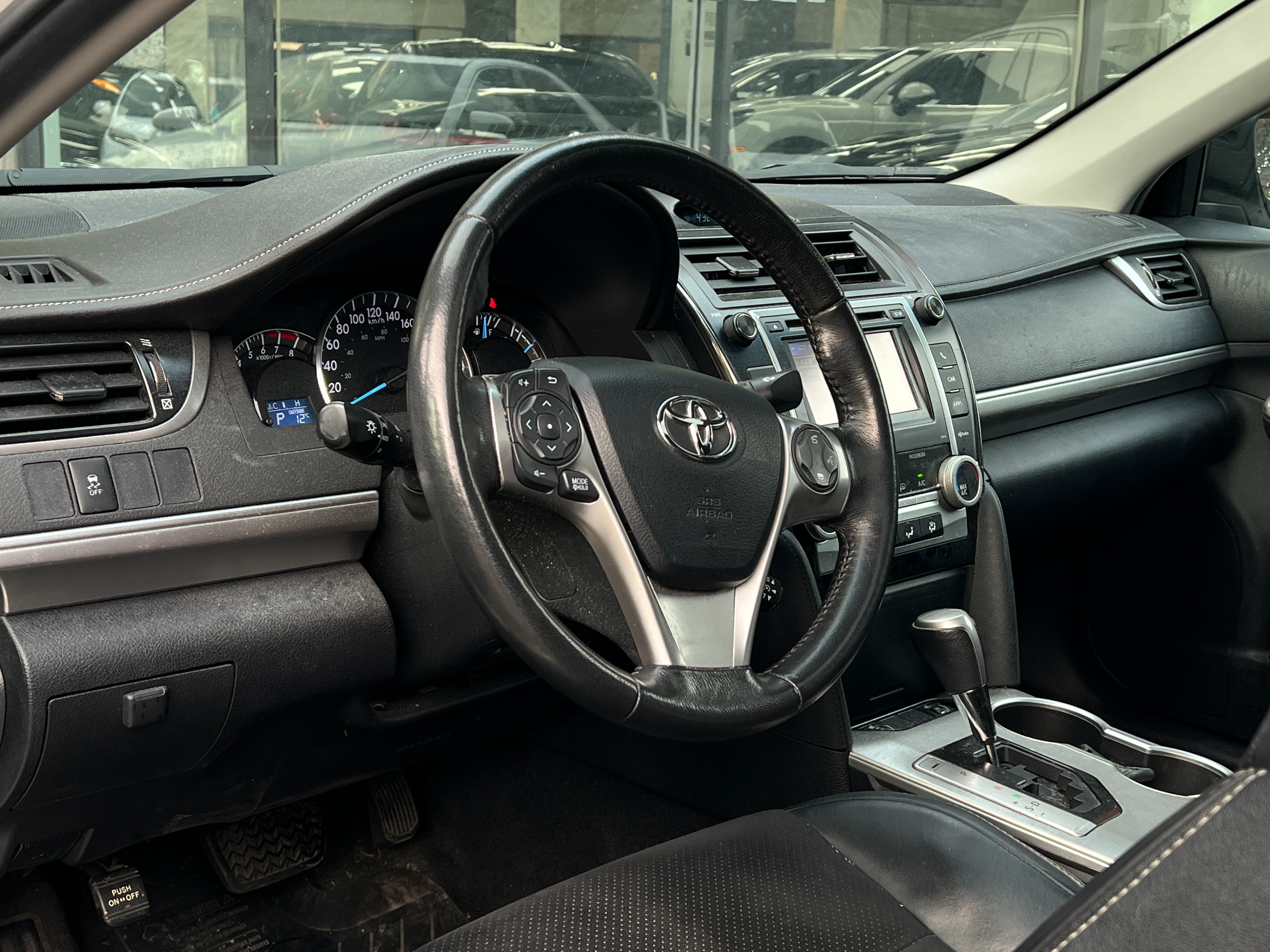 2012 Toyota Camry ｜BC Local - Image 8