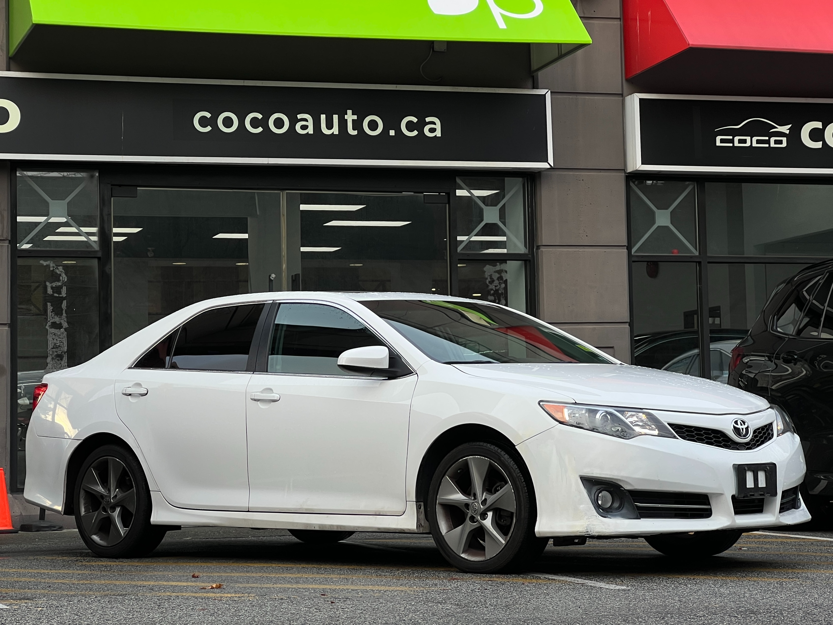2012 Toyota Camry |BC Local - Image 2